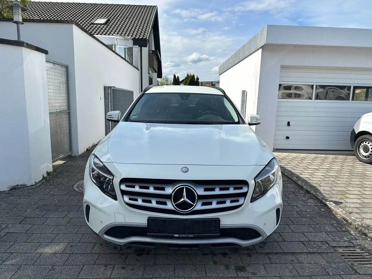 Mercedes-Benz GLA 200
