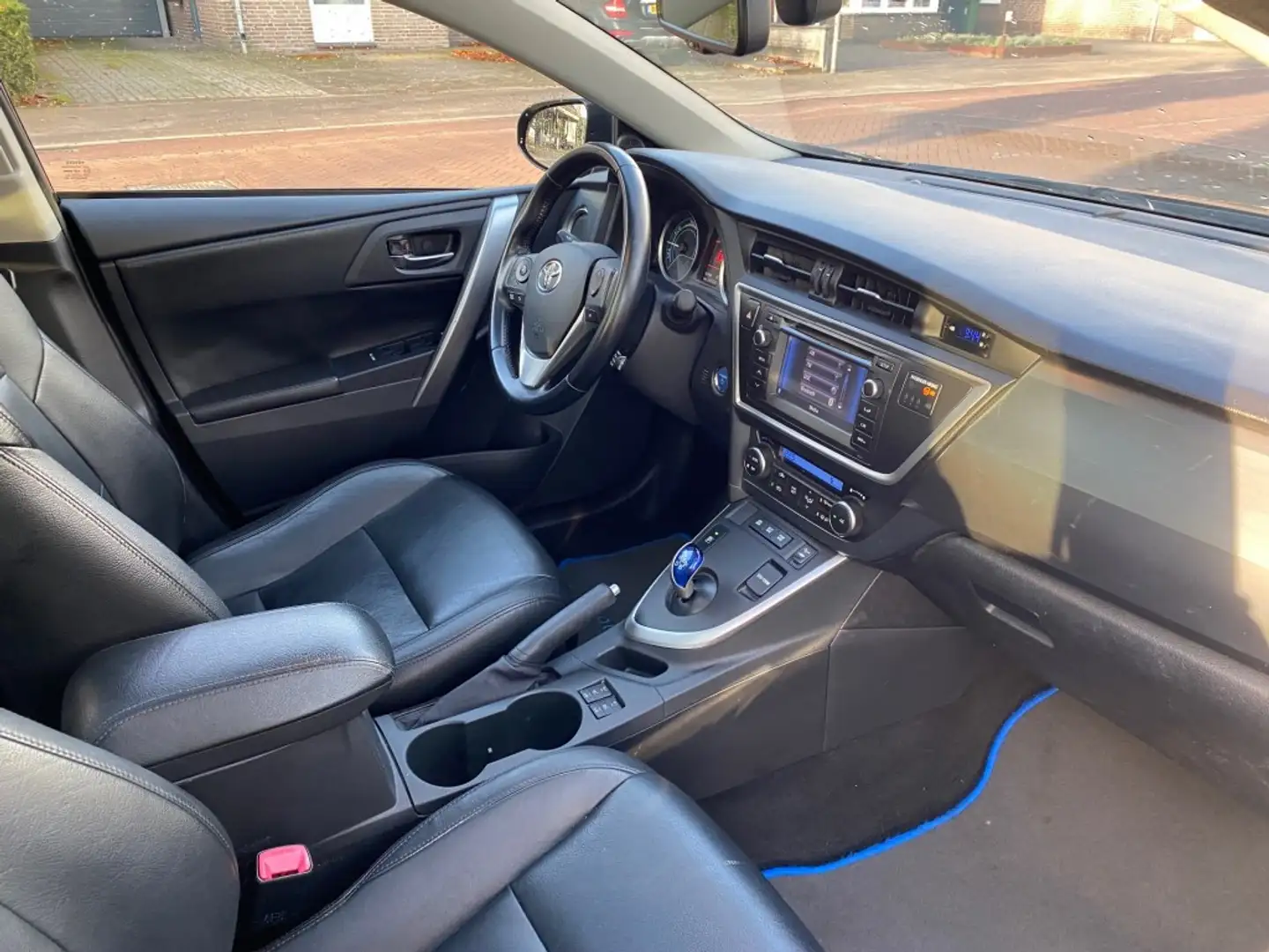 Toyota Auris TOURING SPORTS 1.8 HYBRID LEASE+ AUT. / PANO / ECC Gris - 2