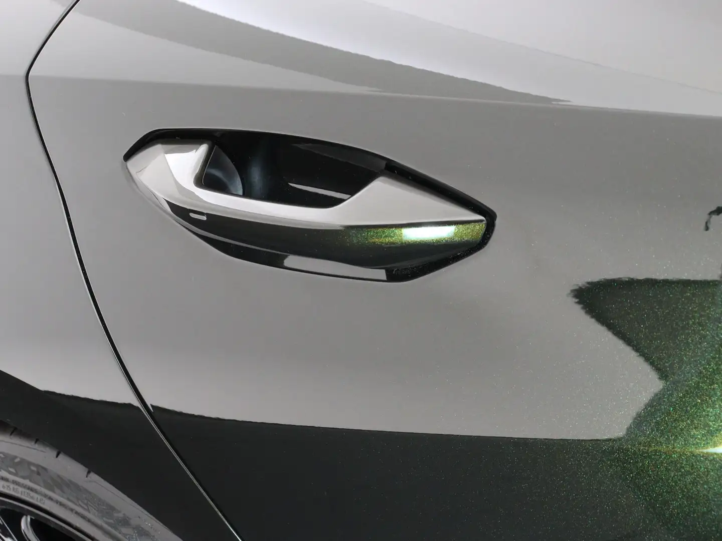 Audi A3 Sportback S edition 35 TFSI 150 PK | Audi Exclusiv Grün - 2