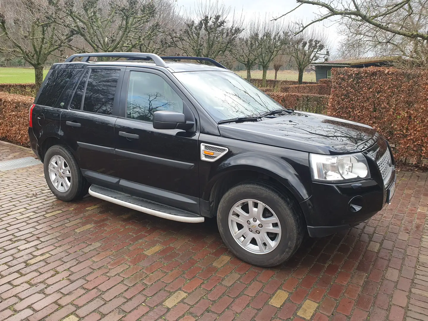 Land Rover Freelander Freelander TD4 Aut. HSE Zwart - 2