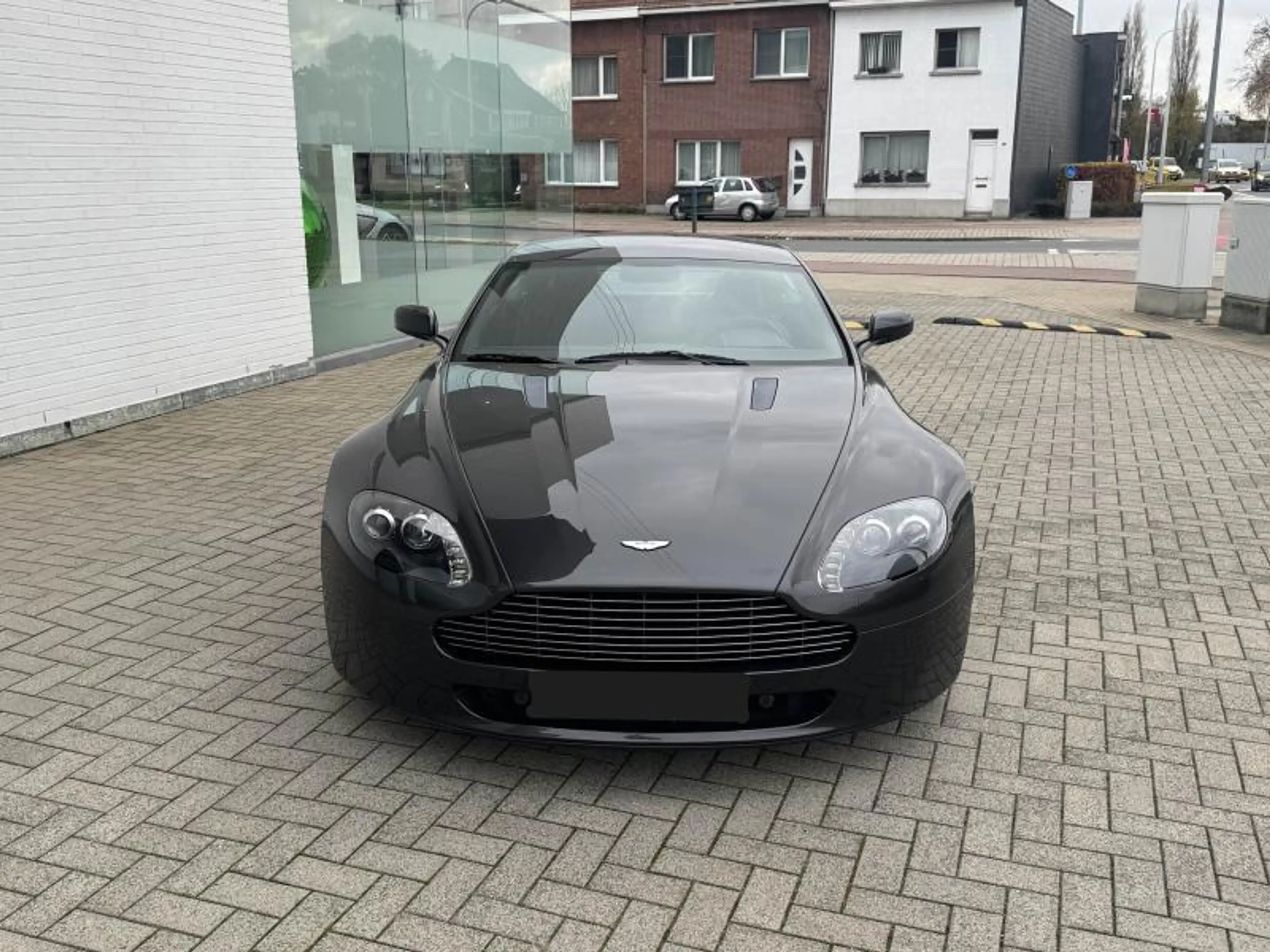 Aston Martin V8 4.7l Sportshift — photo 3