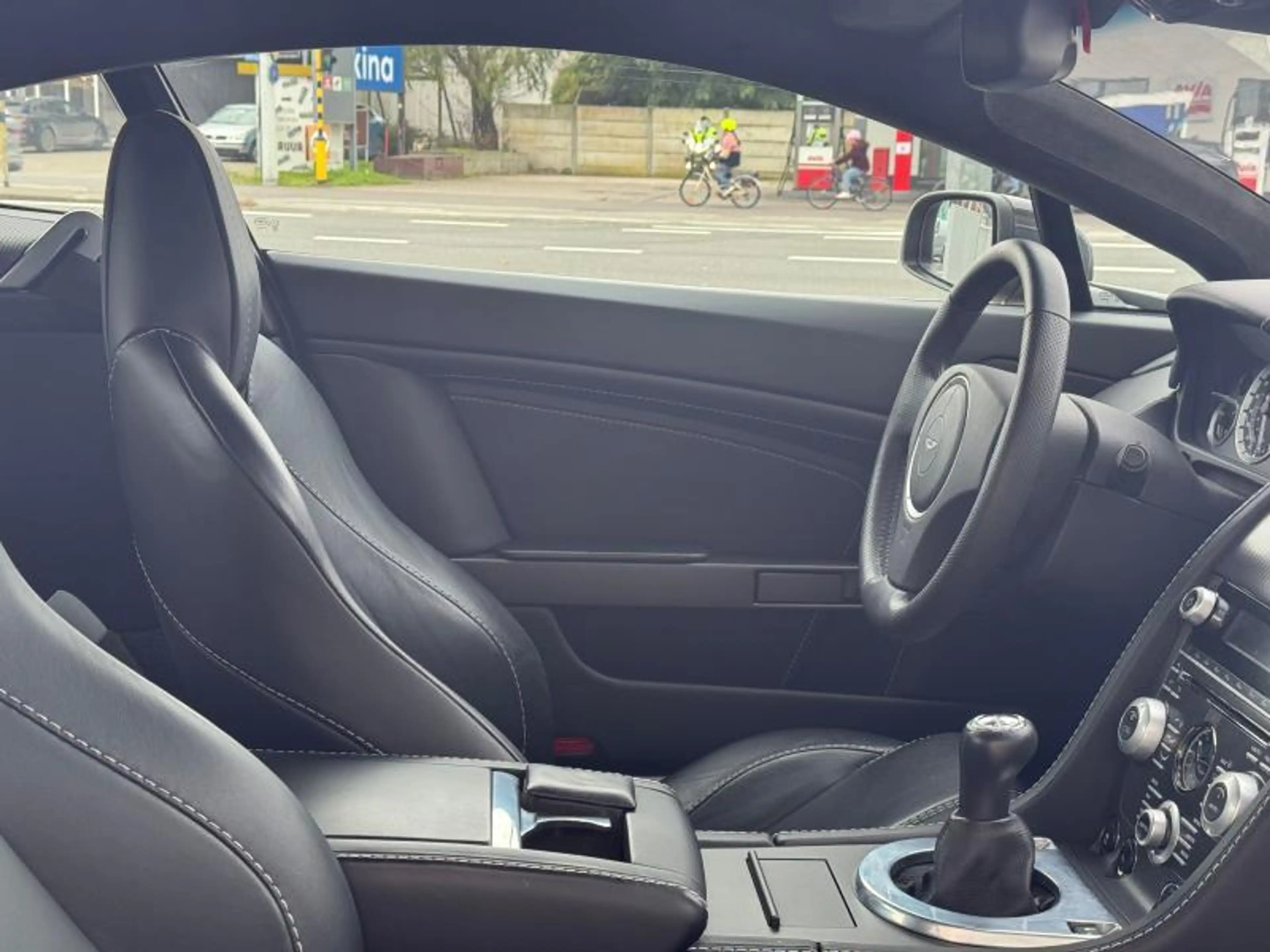 Aston Martin V8 4.7l Sportshift — photo 6