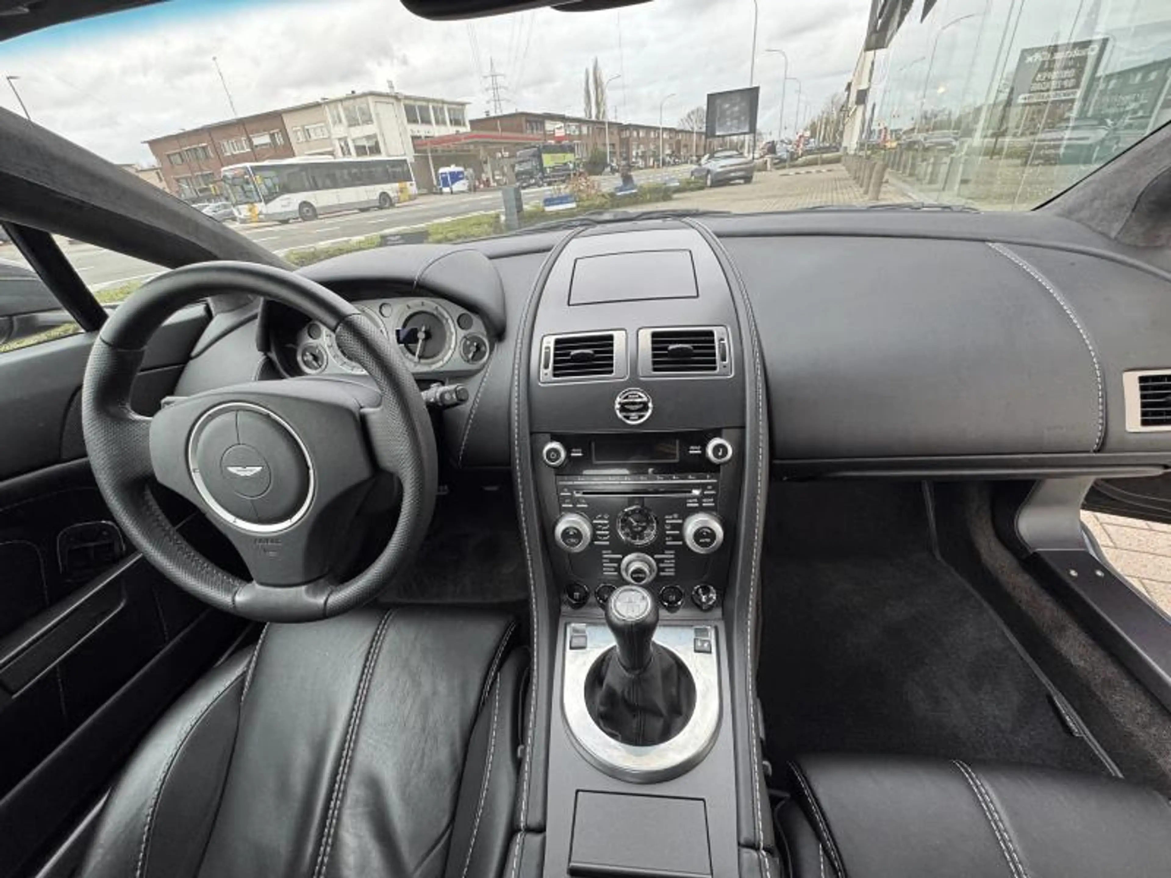 Aston Martin V8 4.7l Sportshift — photo 7