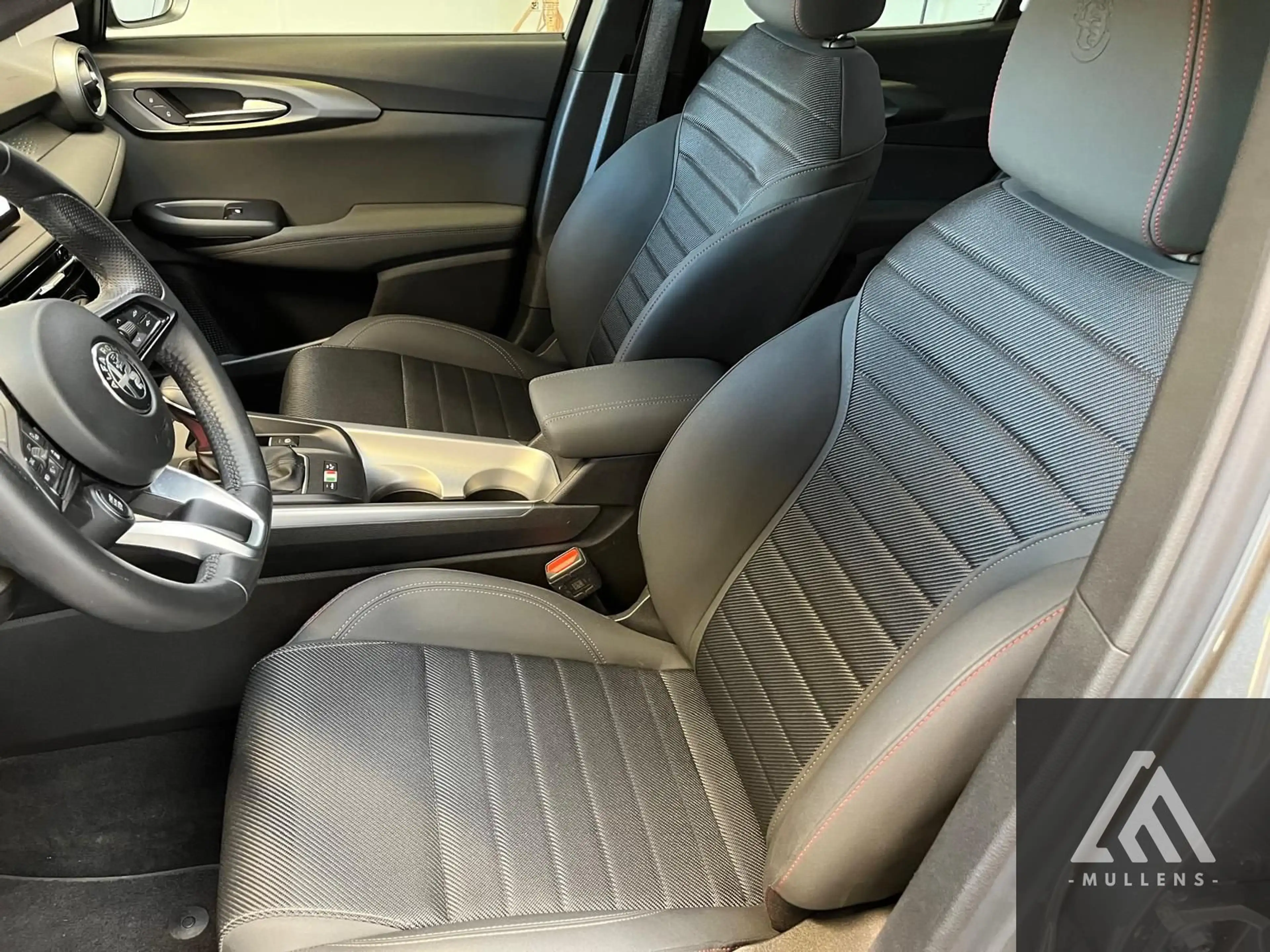 Alfa Romeo Tonale PHEV AT6e Q4 Sprint — photo 12
