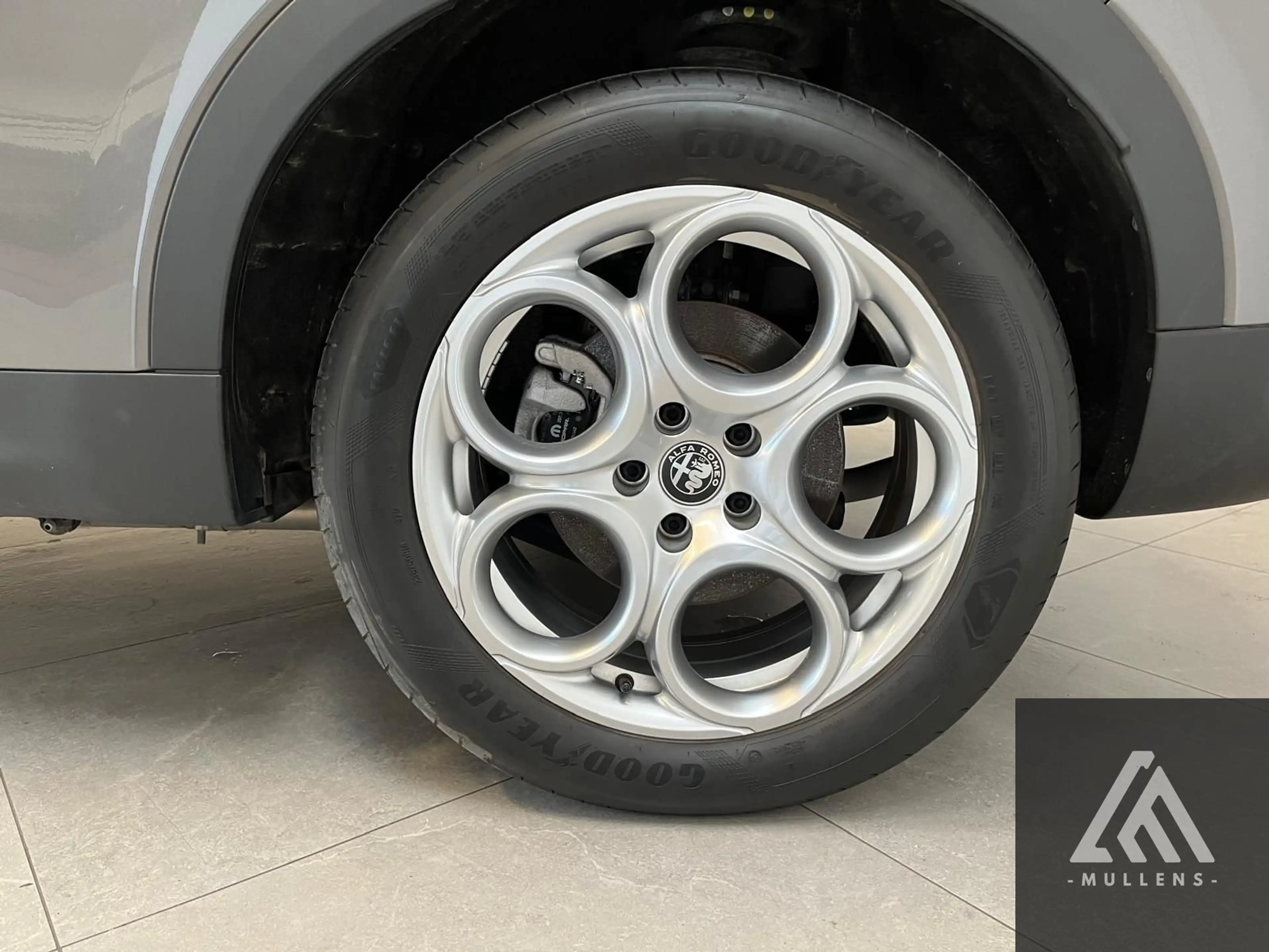 Alfa Romeo Tonale PHEV AT6e Q4 Sprint — photo 10