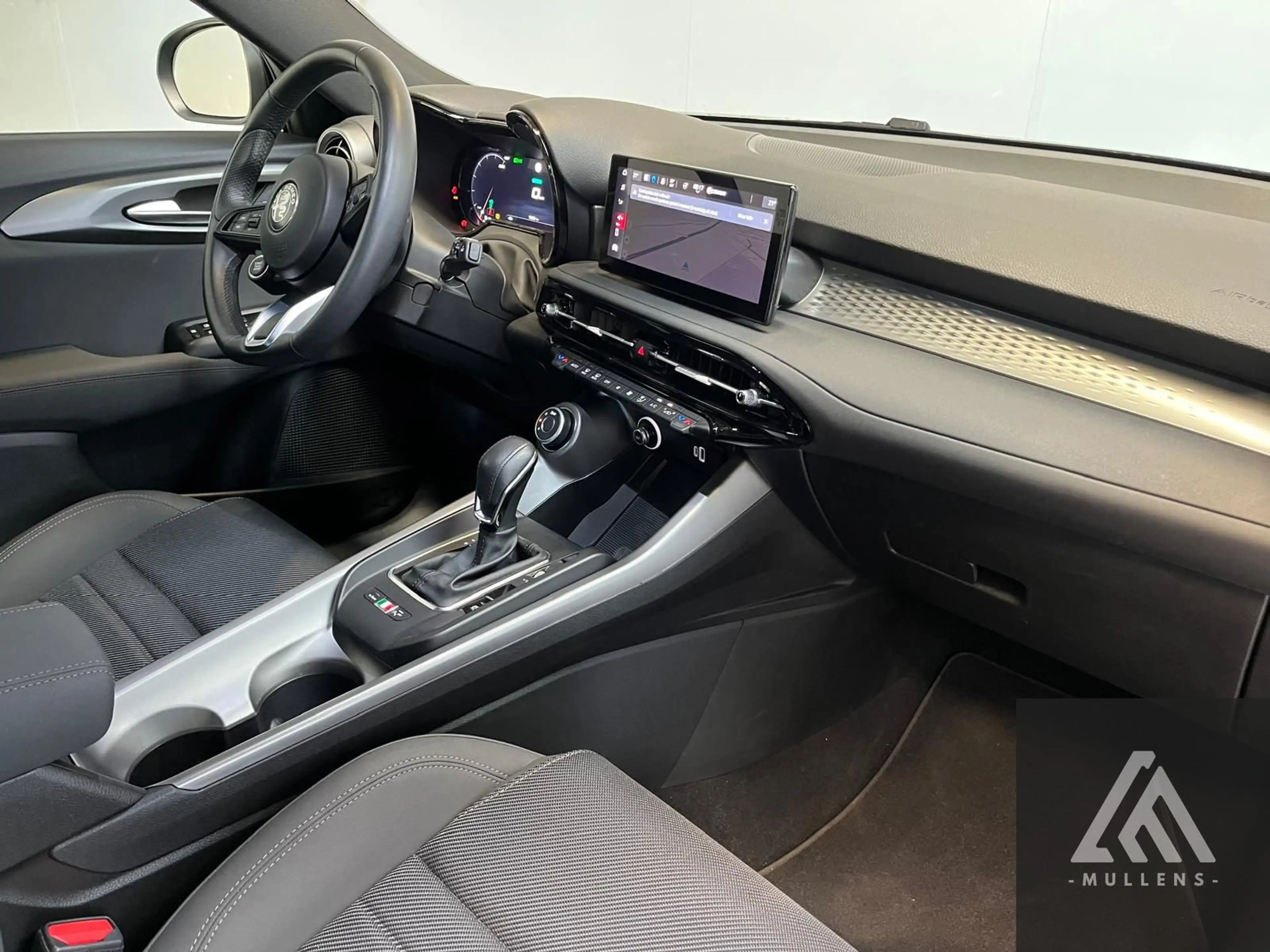 Alfa Romeo Tonale PHEV AT6e Q4 Sprint — photo 15