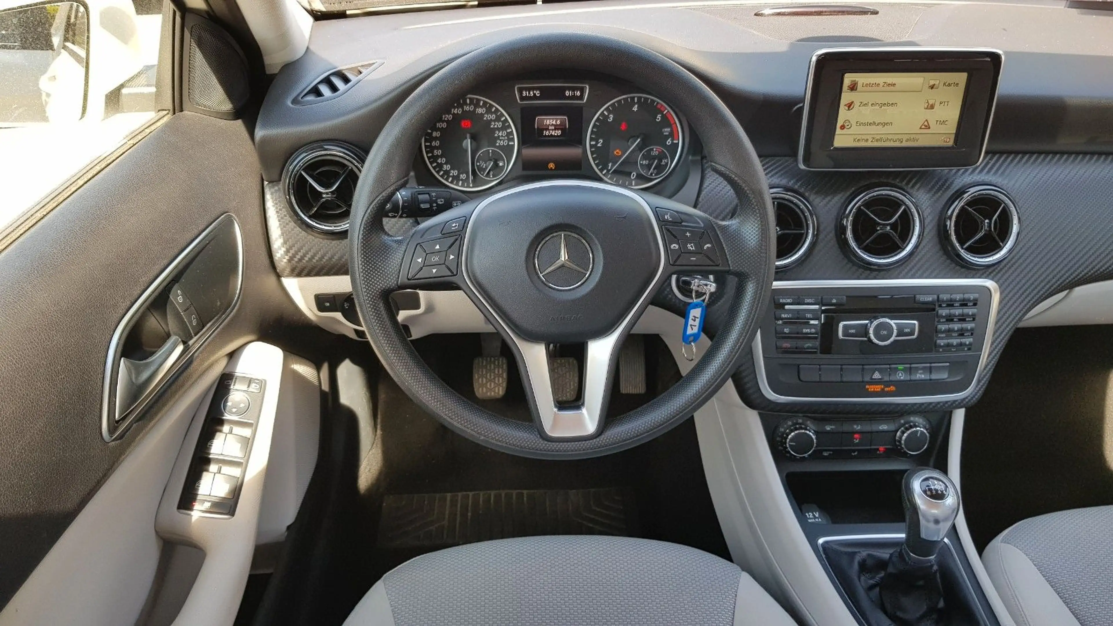 Mercedes-Benz GLA 180 CDI / d — photo 12