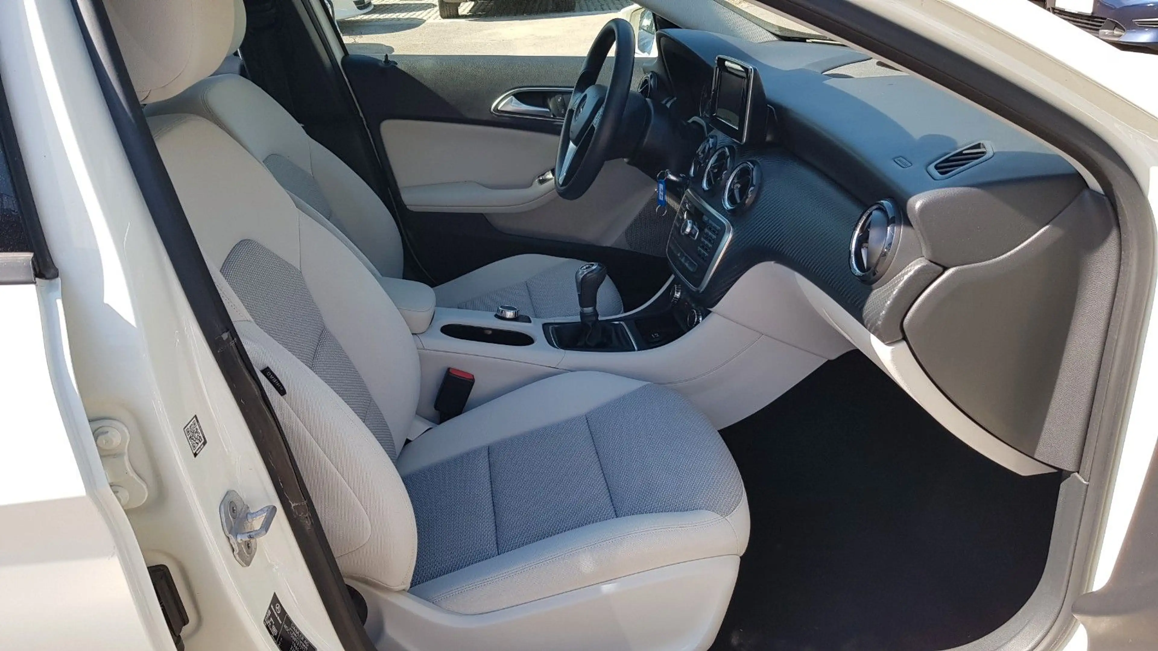 Mercedes-Benz GLA 180 CDI / d — photo 8