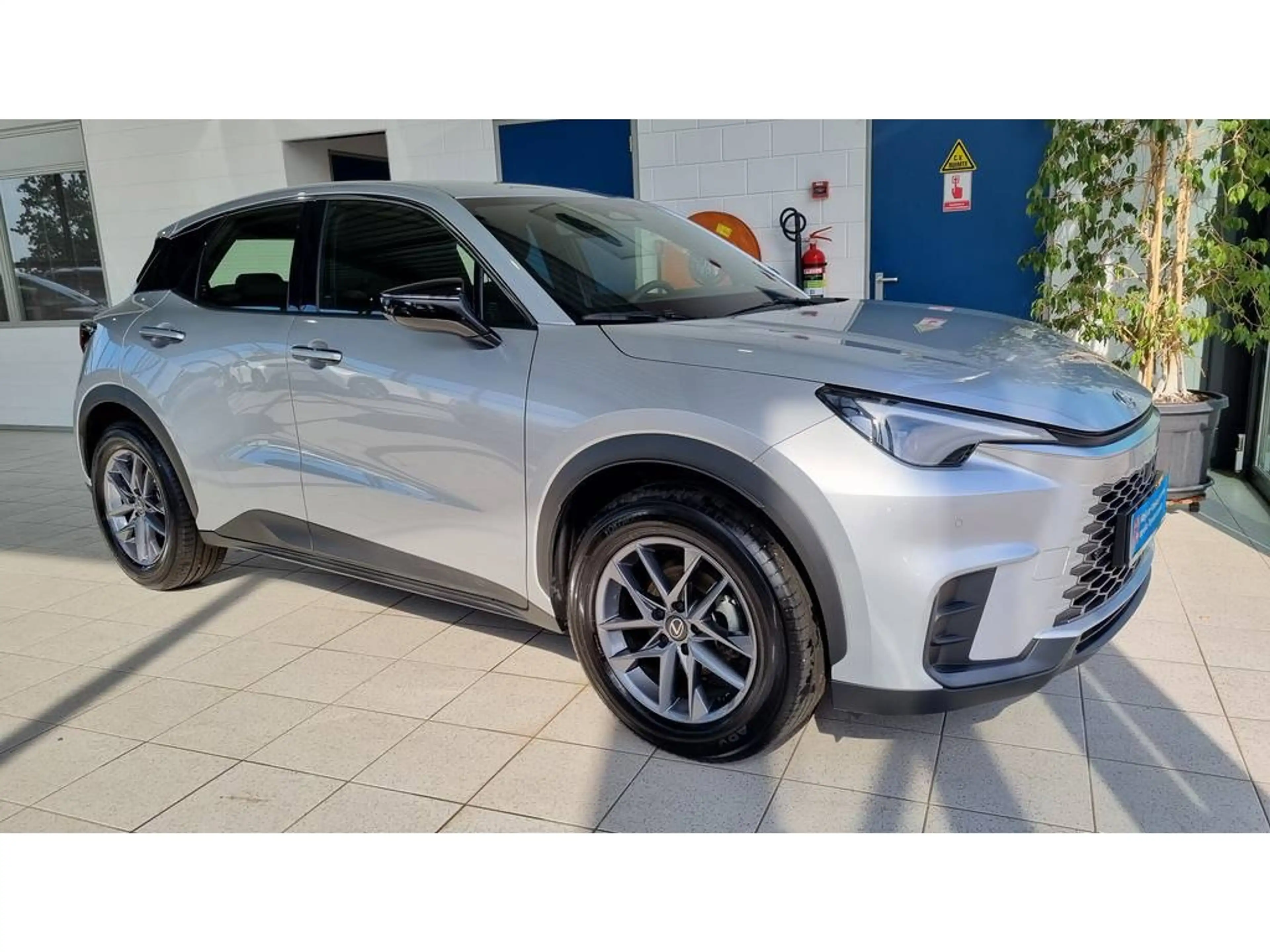 Lexus LBX 1.5 2WD | Dodehoek | Parksens V+A | Stoel en stuur — photo 23