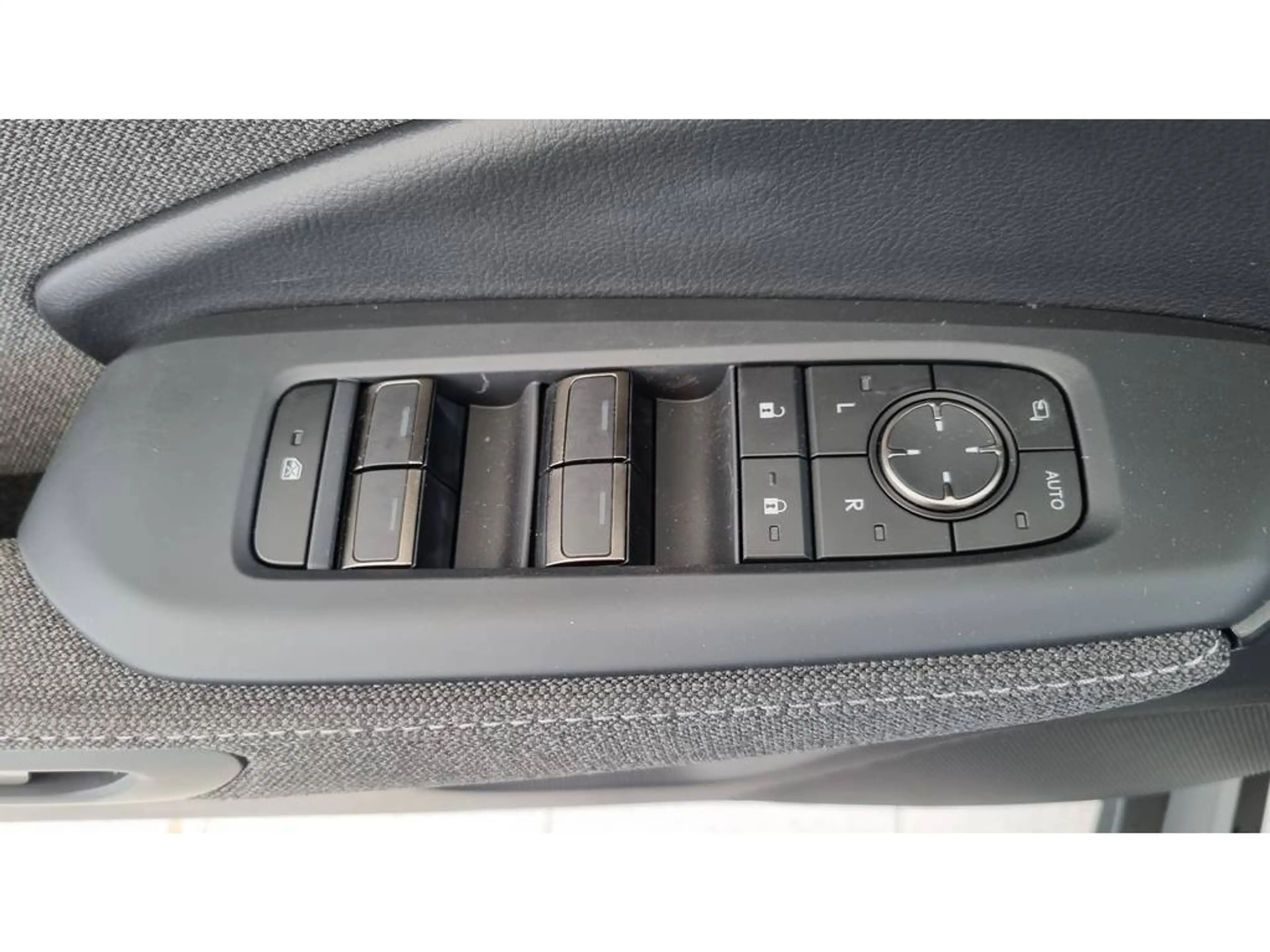 Lexus LBX 1.5 2WD | Dodehoek | Parksens V+A | Stoel en stuur — photo 9