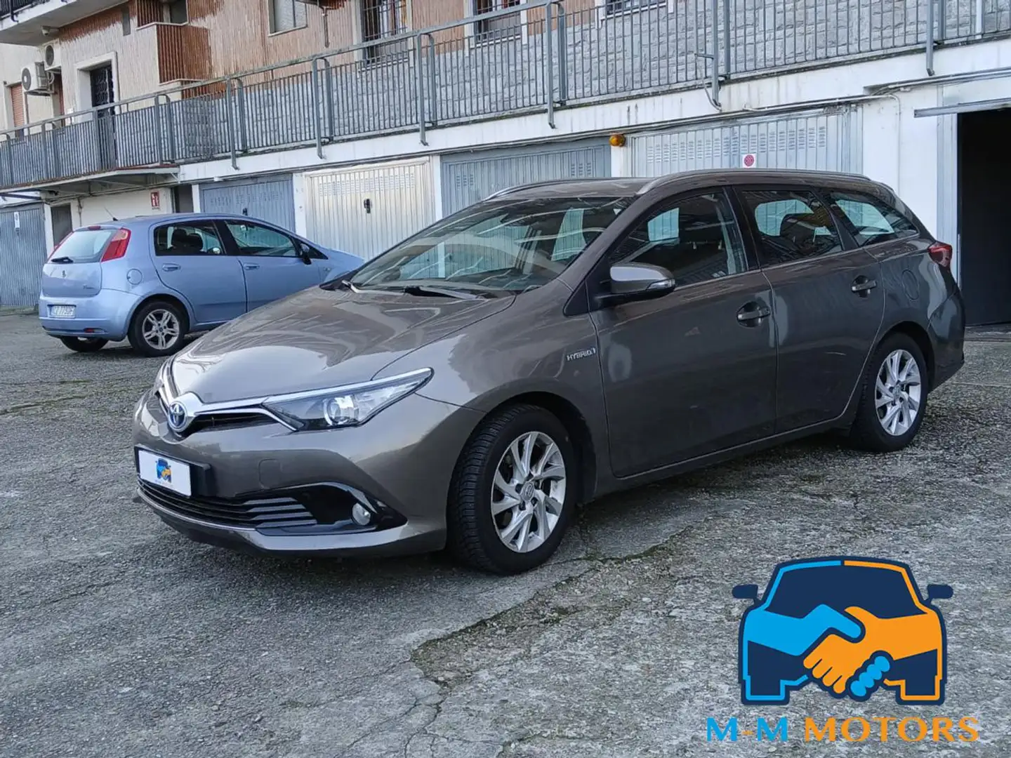 Toyota Auris 1.8 Hybrid Active auto Grigio - 1