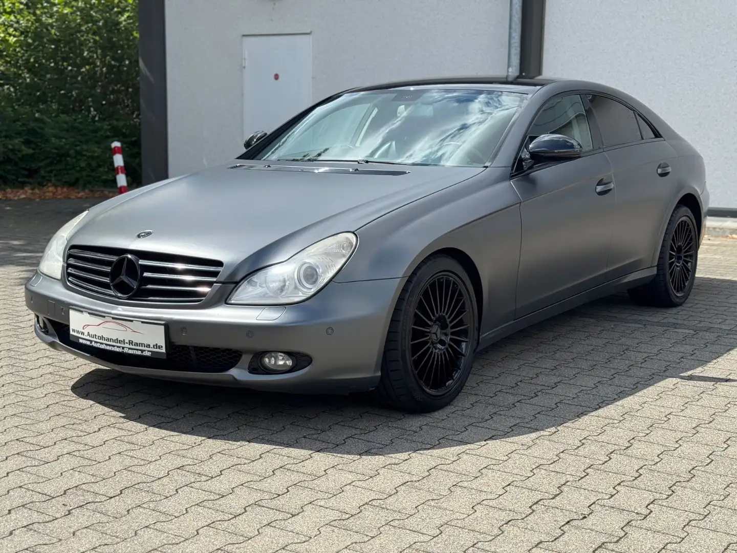 Mercedes-Benz CLS 350 CGI V6 Navi Leder Alu AMG Negro - 1