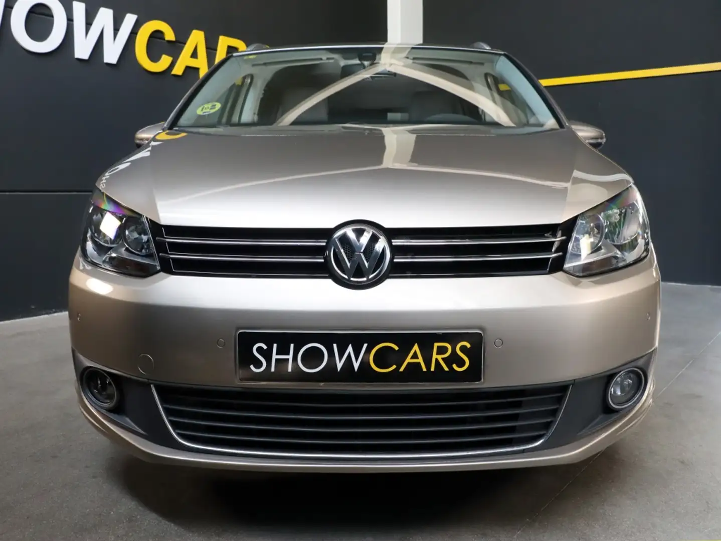 Volkswagen Touran 1.6TDI Advance BMT DSG 105 Beige - 2