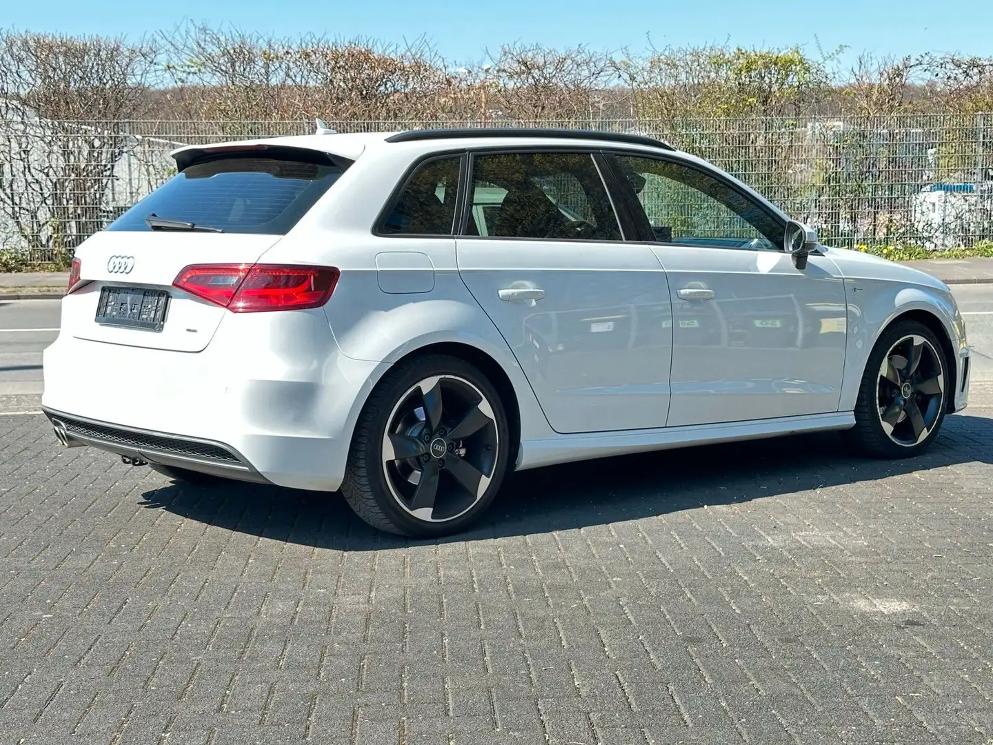 Audi A3 2.0 TDI Sportback 2x S line quattro LED-Navi- Blanc - 2