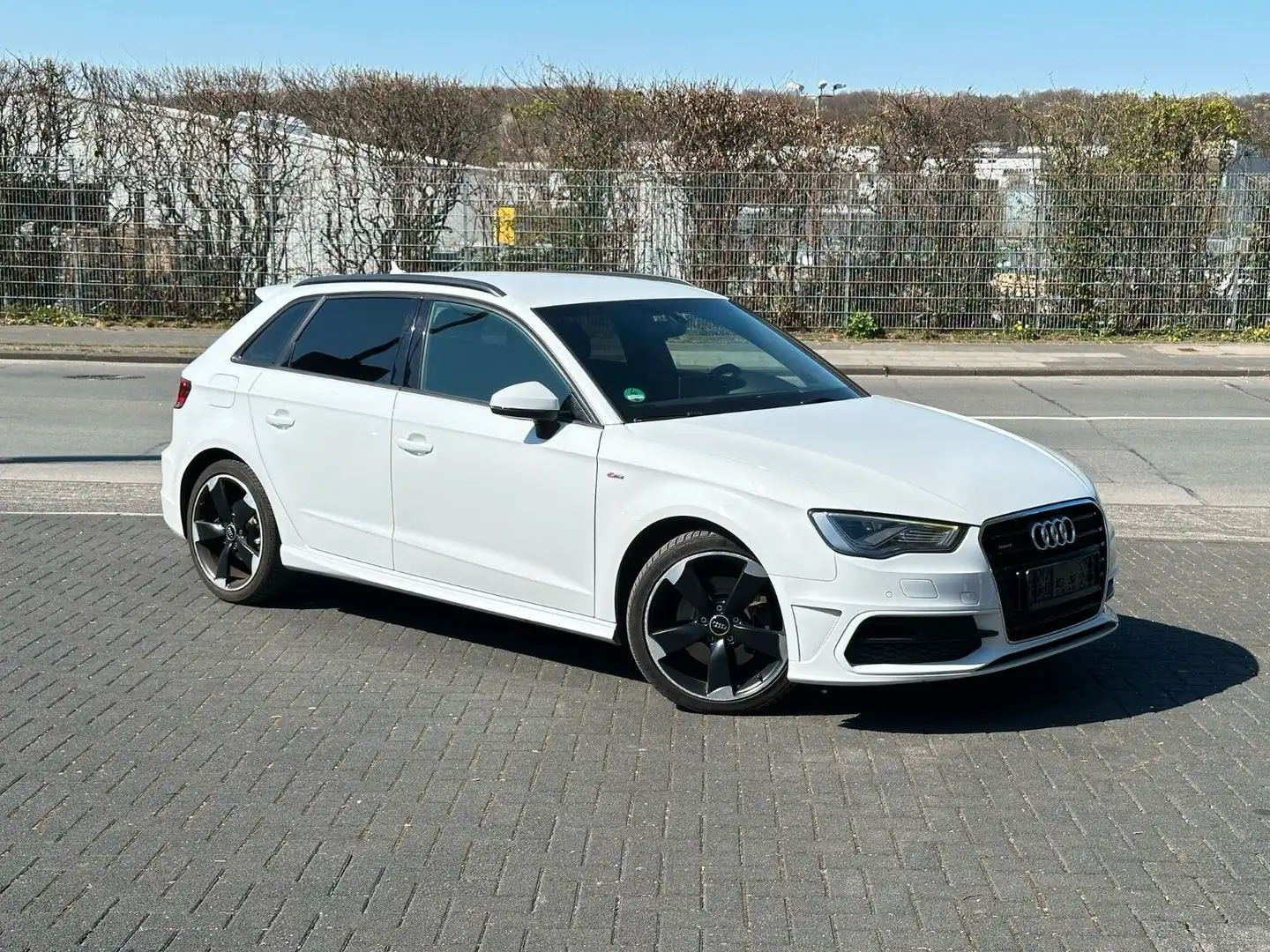 Audi A3 2.0 TDI Sportback 2x S line quattro LED-Navi- Blanc - 1