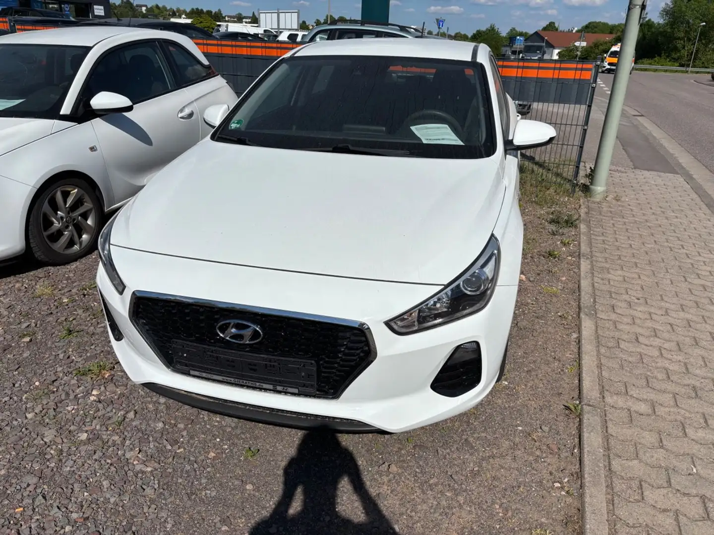 Hyundai i30 Pure Biały - 2