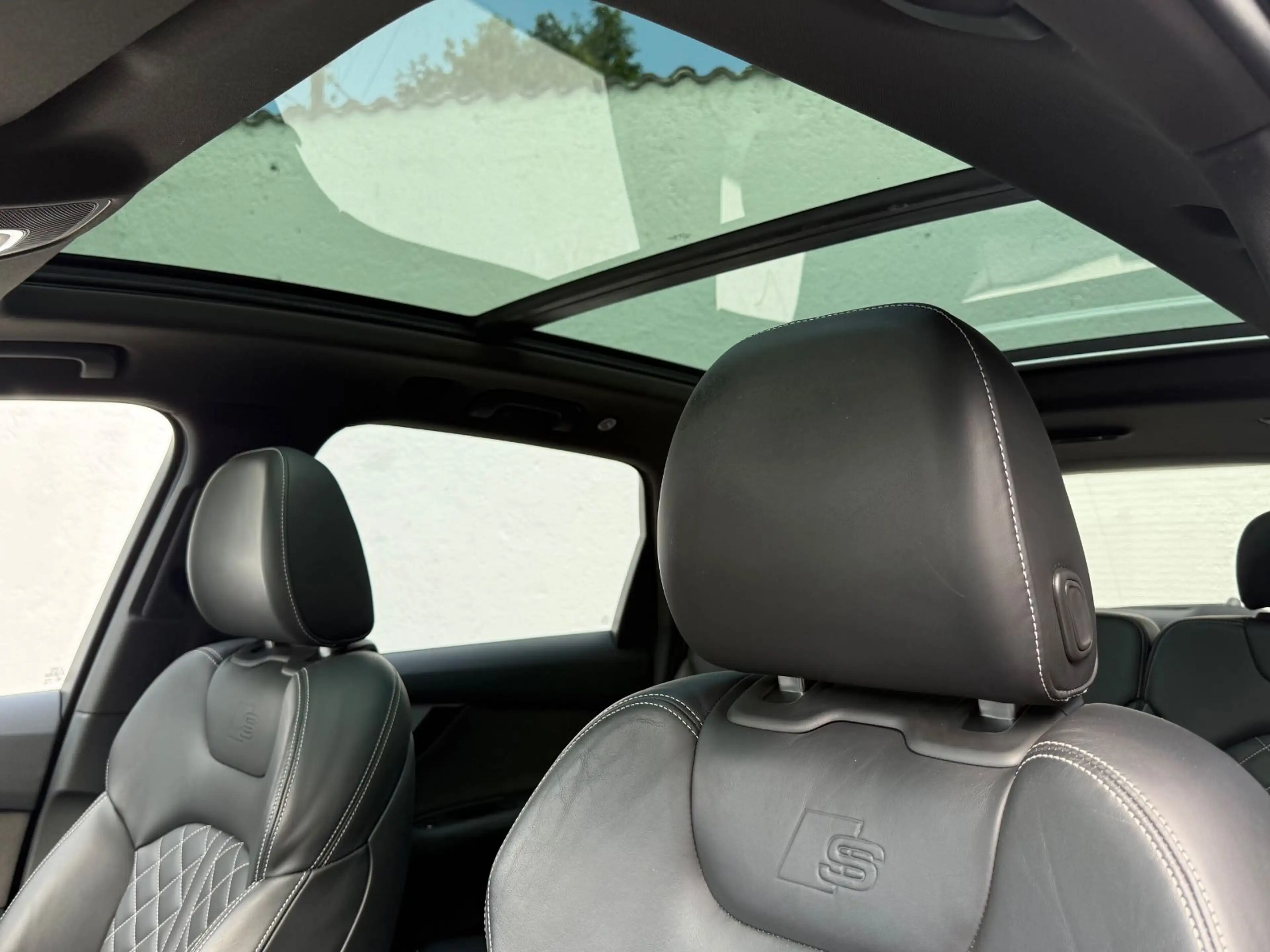 Audi SQ7 4.0 TDI V8 quattro Matrix/Pano/AHK/BOSE/360° — photo 14