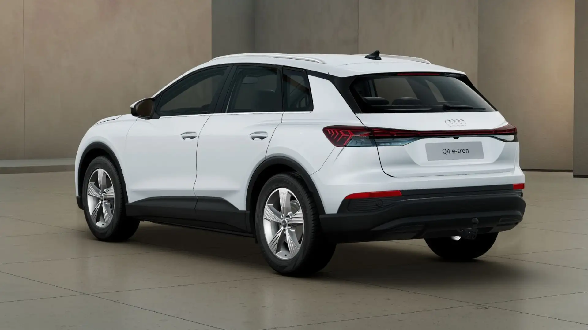 Audi Q4 e-tron 45 HuD*AHK*ACC*Kamera*Standklima Bílá - 2