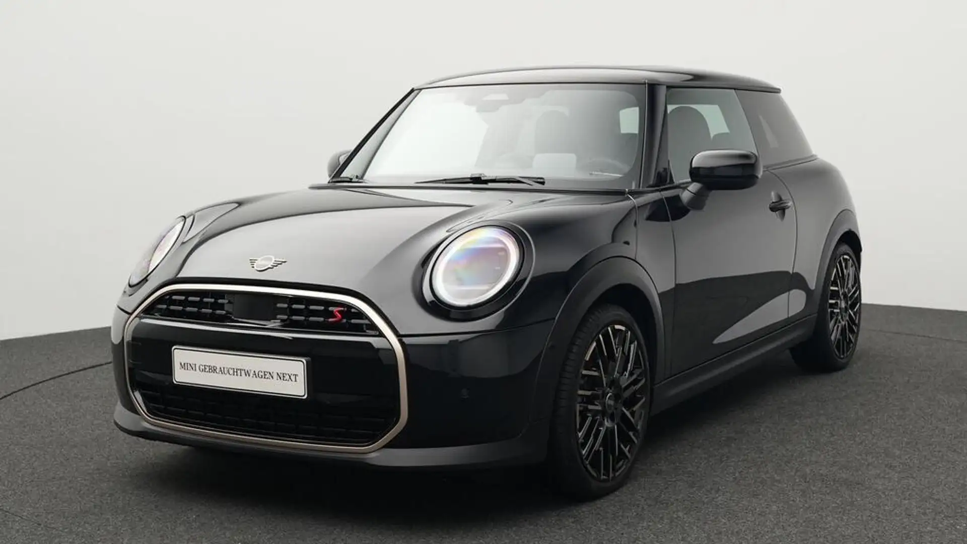 MINI Cooper S Favoured Trim Schwarz - 1