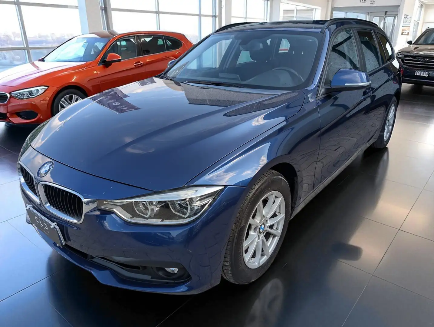 BMW 320 320d Touring Business Advantage Blau - 2