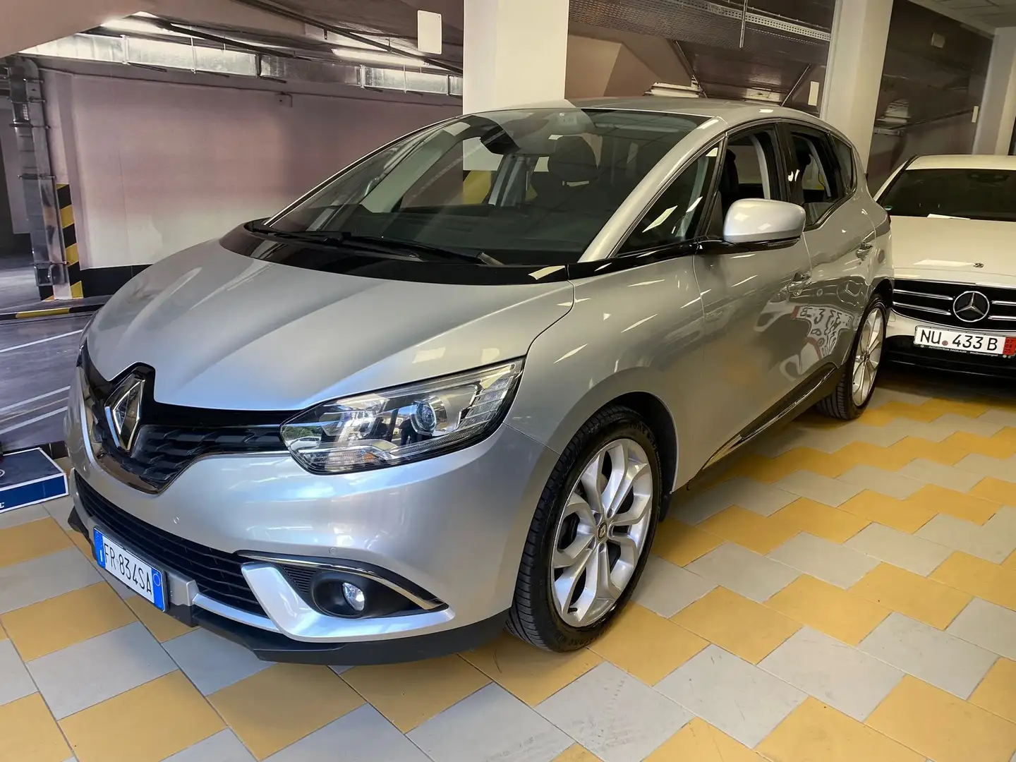 Renault Scenic Scenic IV 2017 1.5 dci Intens 110cv edc my18 Argent - 1