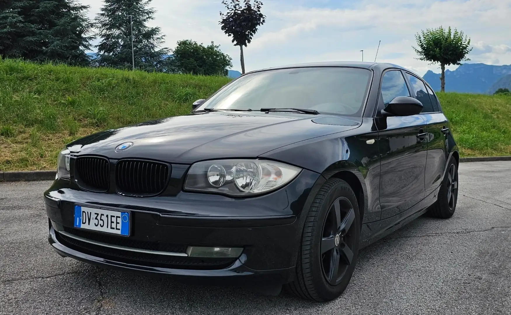 BMW 118 118d 5p 2.0 Attiva 143cv dpf Nero - 1