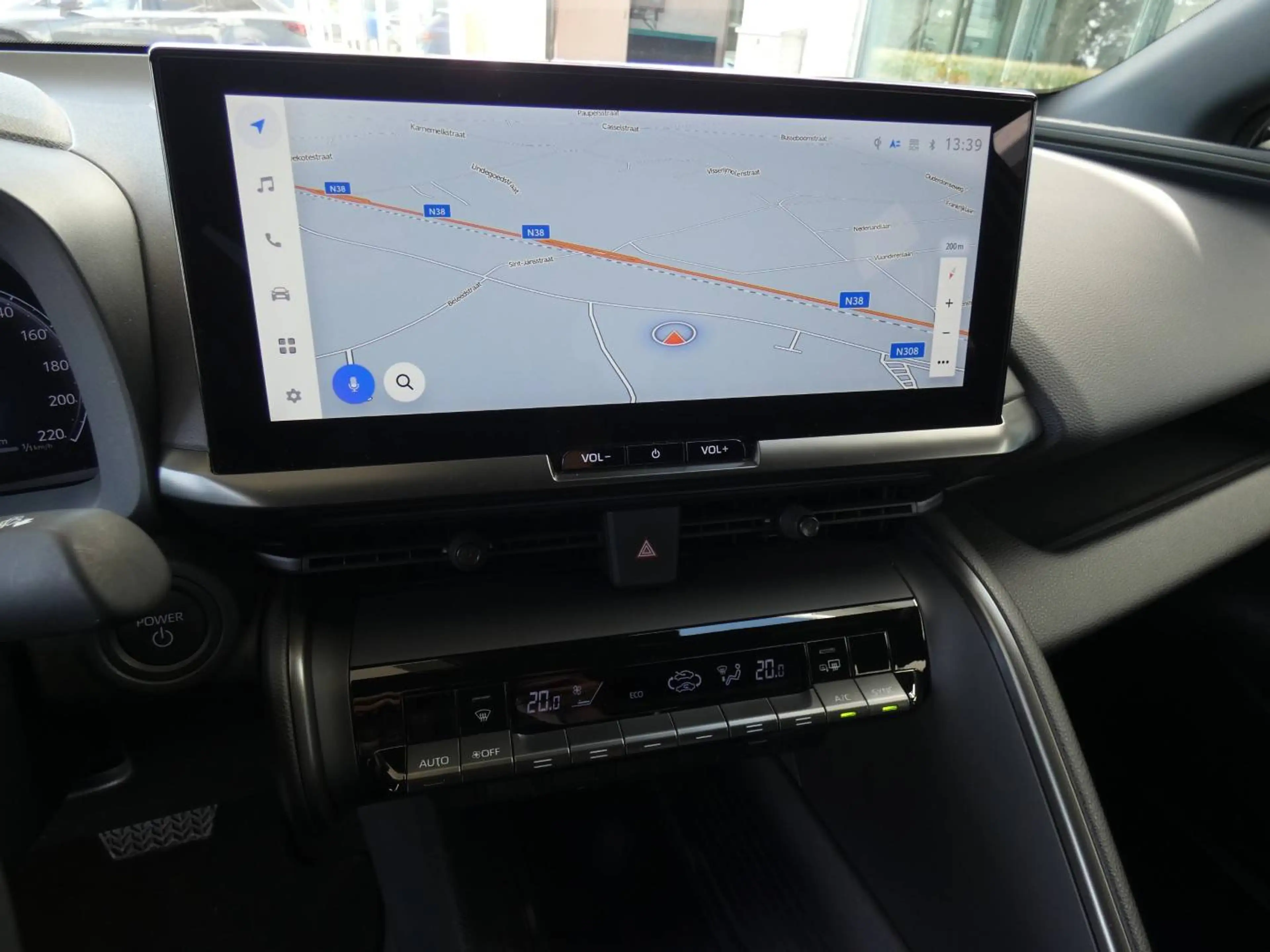 Toyota C-HR 1.8 Hybrid 140pk Dynamic plus +Trekhaak +Dodehoek +Keyless +Groot scherm +Wireless charger +Bi-tone — photo 15