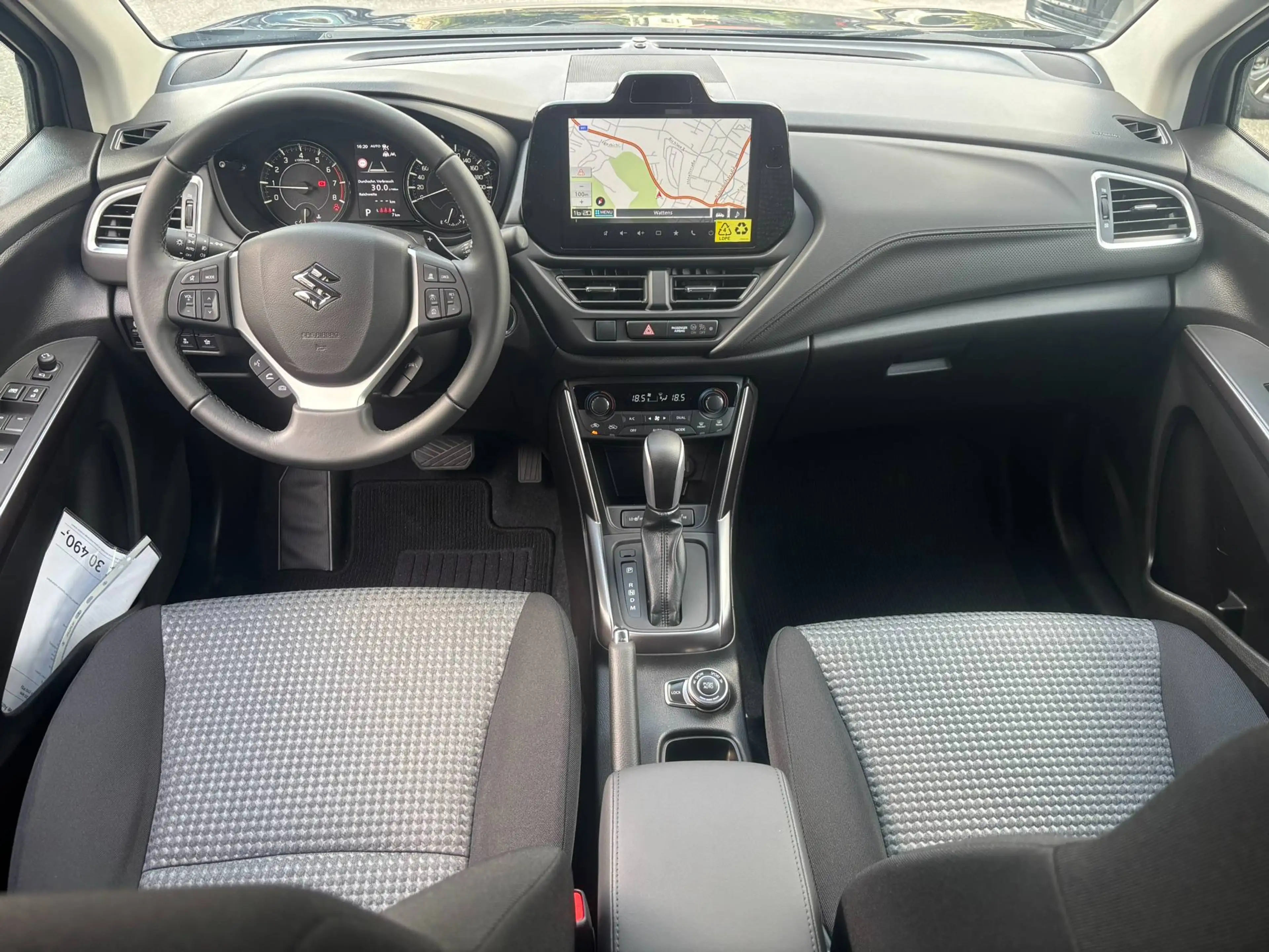 Suzuki S-Cross 1,4 Hybrid ALLGRIP Shine Aut. — photo 11