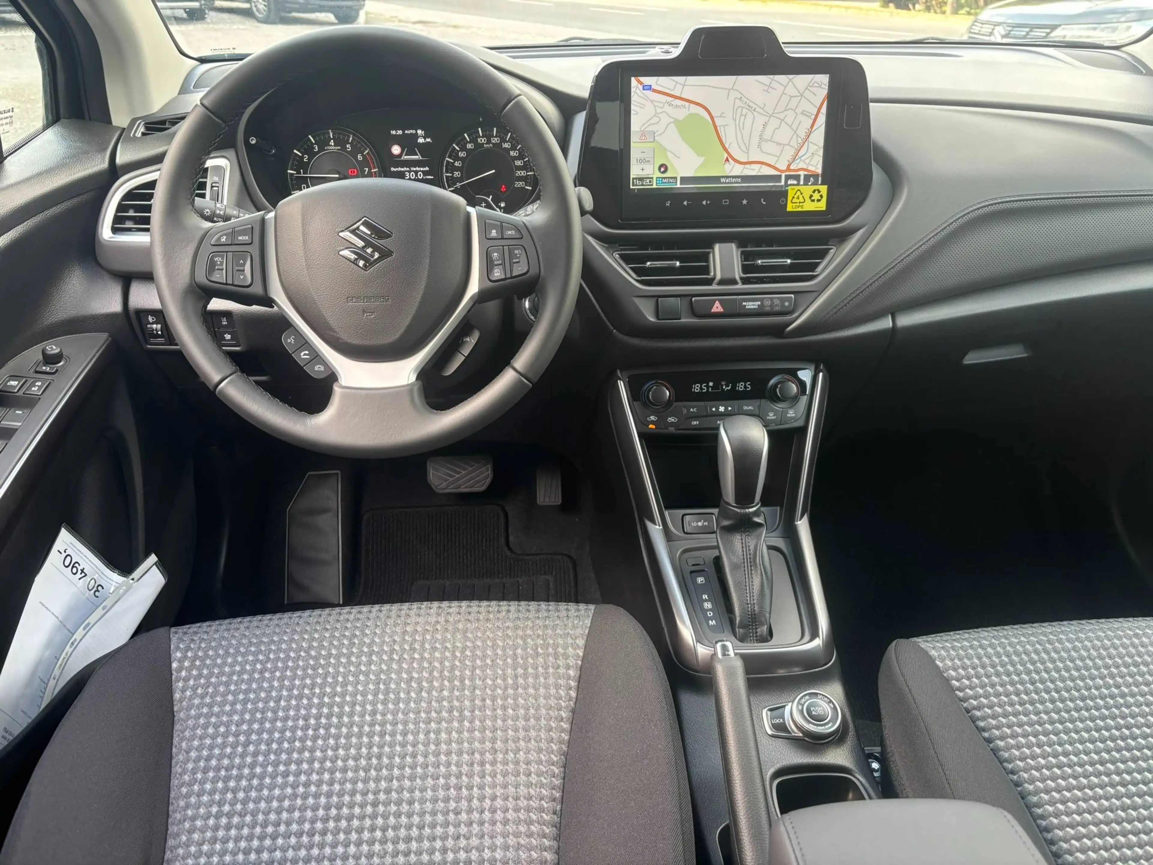 Suzuki S-Cross 1,4 Hybrid ALLGRIP Shine Aut. — photo 10