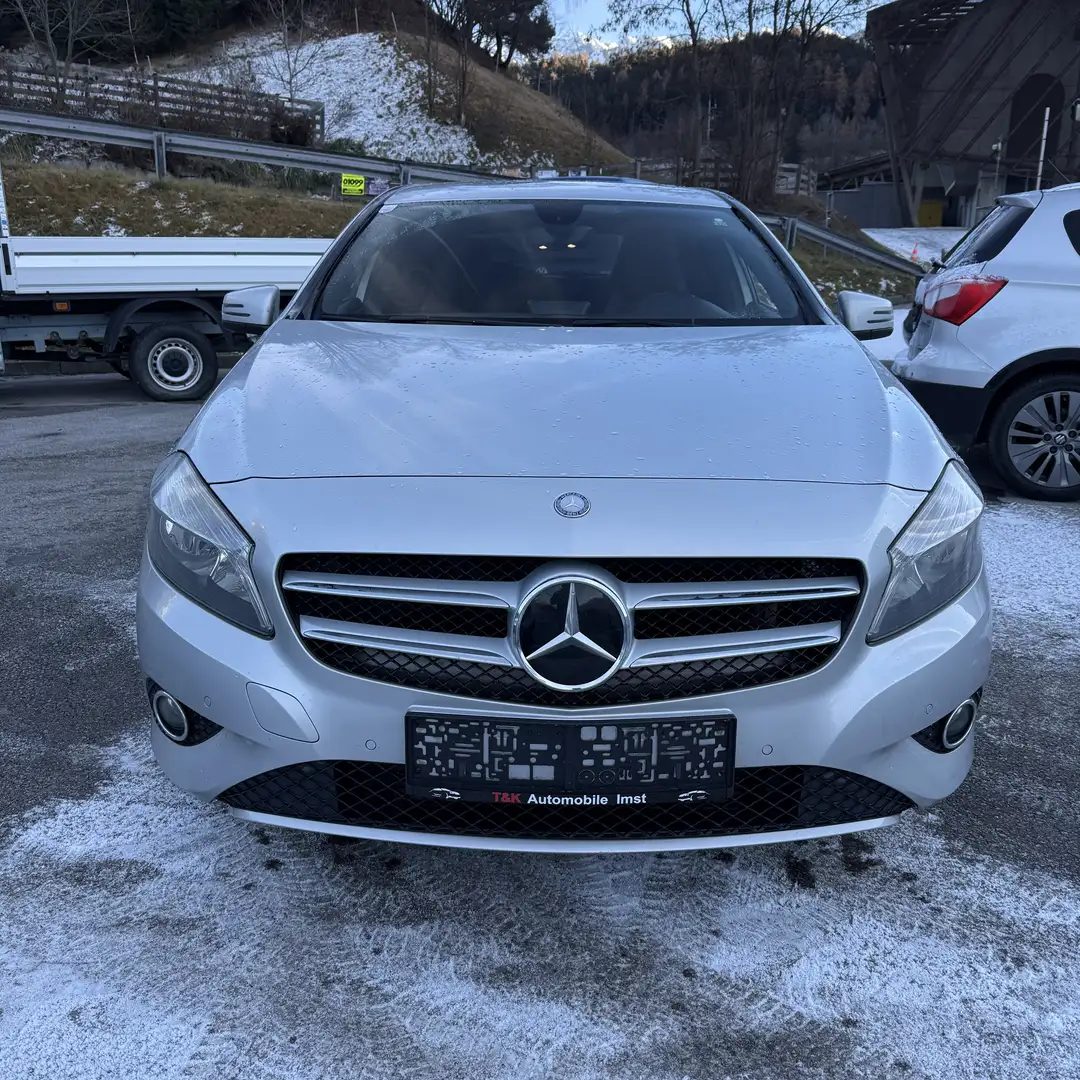 Mercedes-Benz A 180 BlueEfficiency Edition Lifestyle Aut. - 2