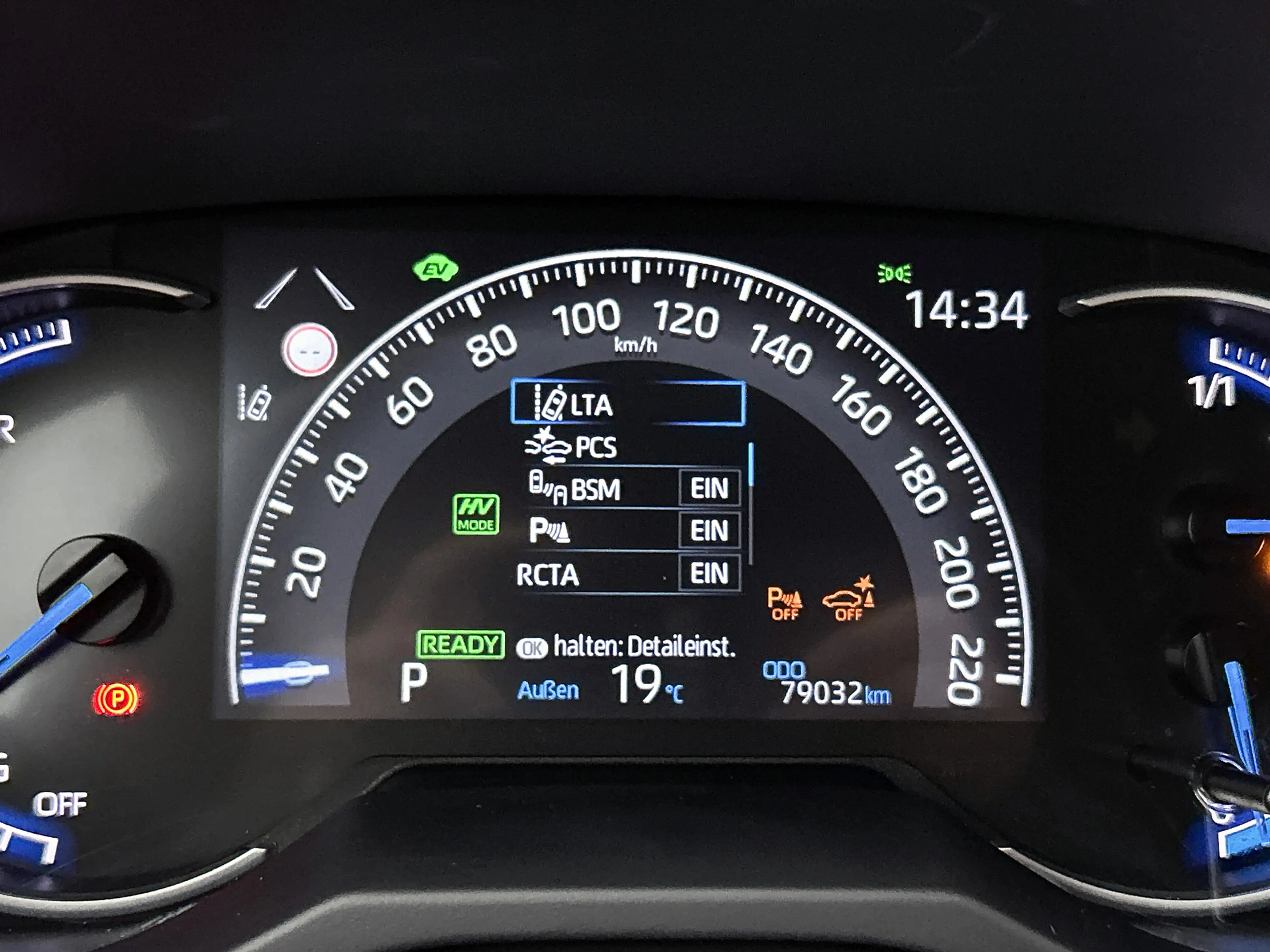 Toyota RAV 4 2.5 Plug-in Hybrid AWD Dynamic + | Dodehoek detect — photo 5