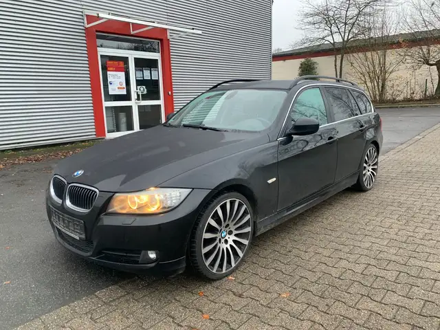 BMW 325 3 Touring 325i*Xenon*19 Zoll*Sitzh*Pdc*Sportsitz