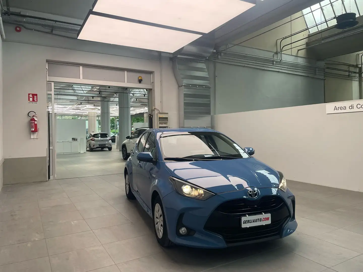 Toyota Yaris Yaris 1.5h Active Blu/Azzurro - 1