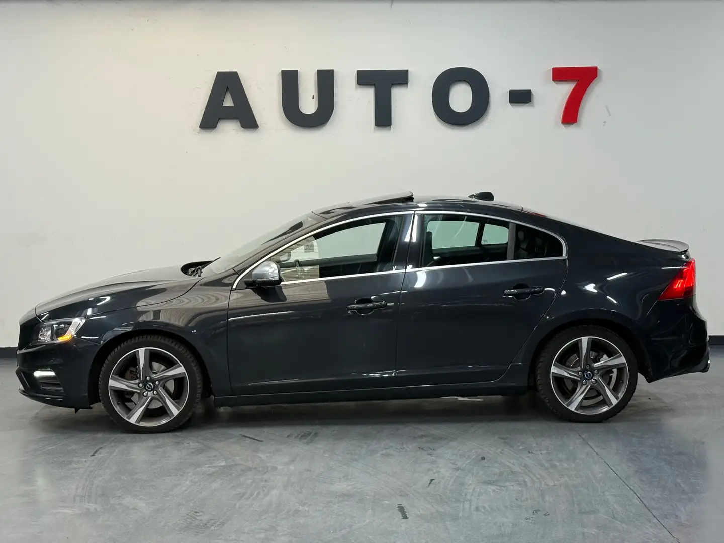 Volvo S60 D3 Geartronic R-DESIGN 2013 Pano,Navi! - 2