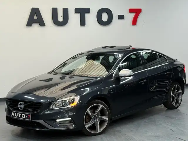 Volvo S60 D3 Geartronic R-DESIGN 2013 Pano,Navi!