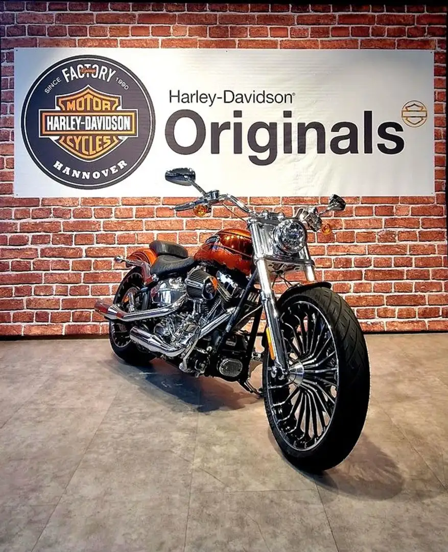 Harley-Davidson CVO Breakout Orange - 1