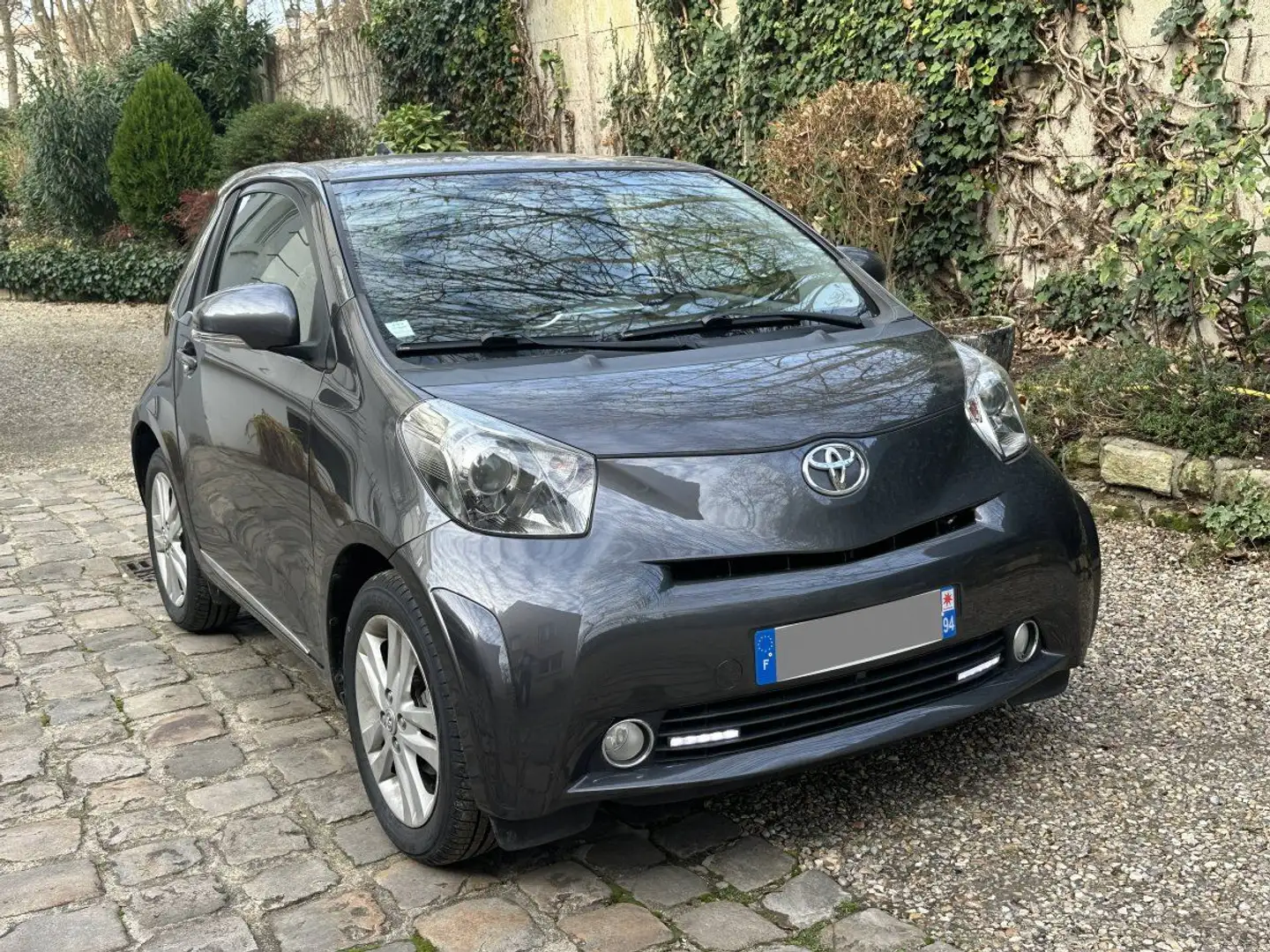 Toyota iQ 100 VVT-i Iconic Pack MultiDrive Gris - 1