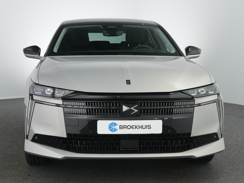 DS Automobiles N°4 Étoile, No4 (2025) | 10" capacitive touchscreen (p — photo 5