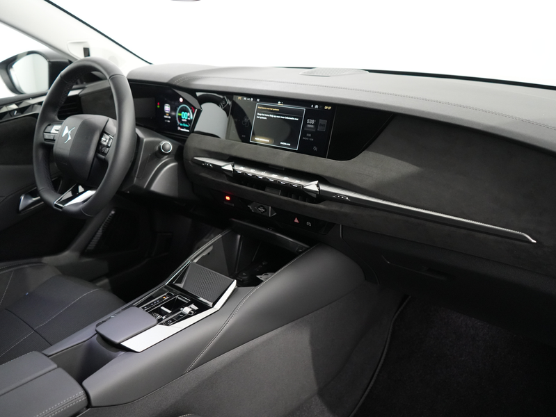 DS Automobiles N°4 Étoile, No4 (2025) | 10" capacitive touchscreen (p — photo 3