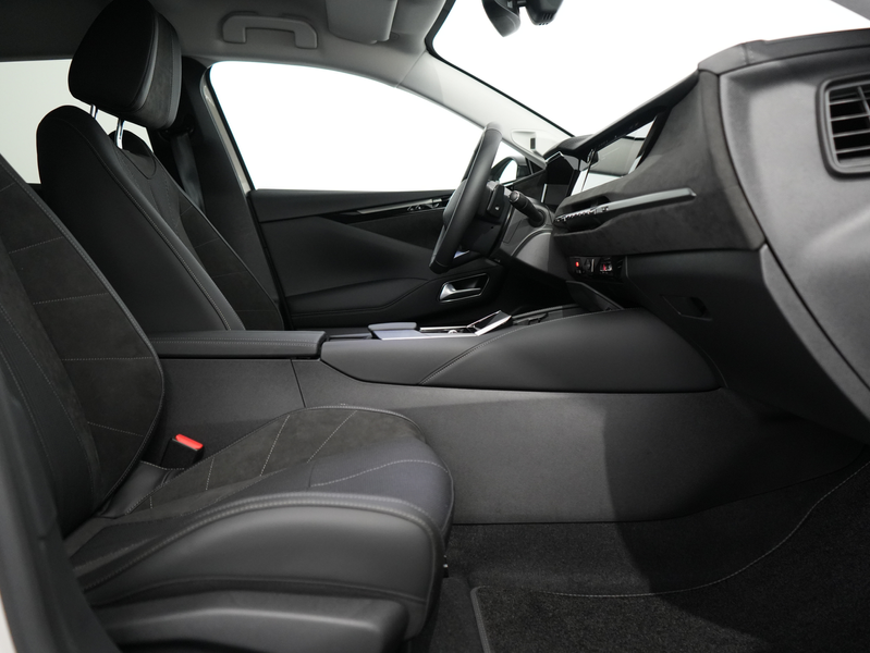 DS Automobiles N°4 Étoile, No4 (2025) | 10" capacitive touchscreen (p — photo 4