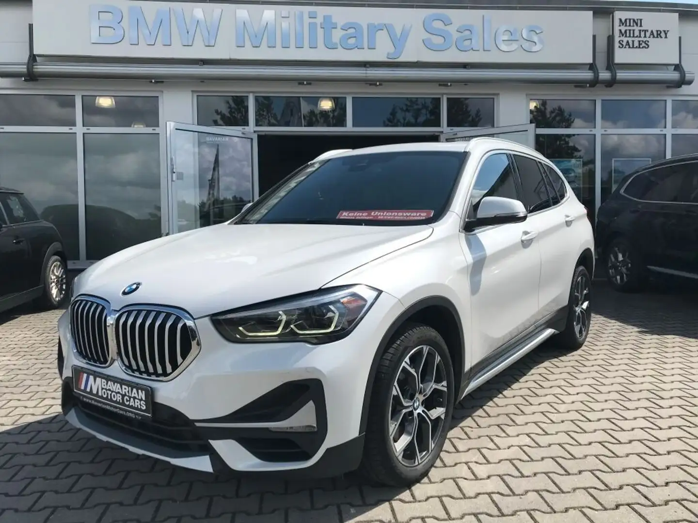 BMW X1 xDrive28i Weiß - 1