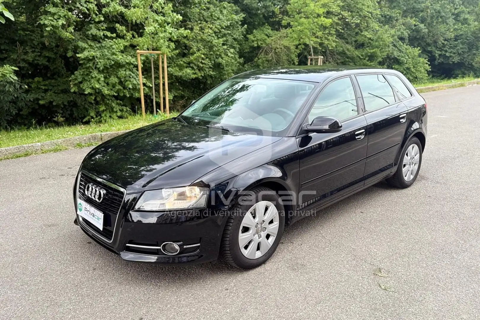 Audi A3 A3 SPB 1.6 TDI CR F.AP. Young Edition Nero - 1