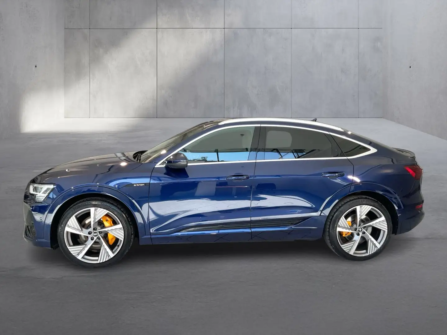 Audi e-tron 50 230 kW S line Blau - 2