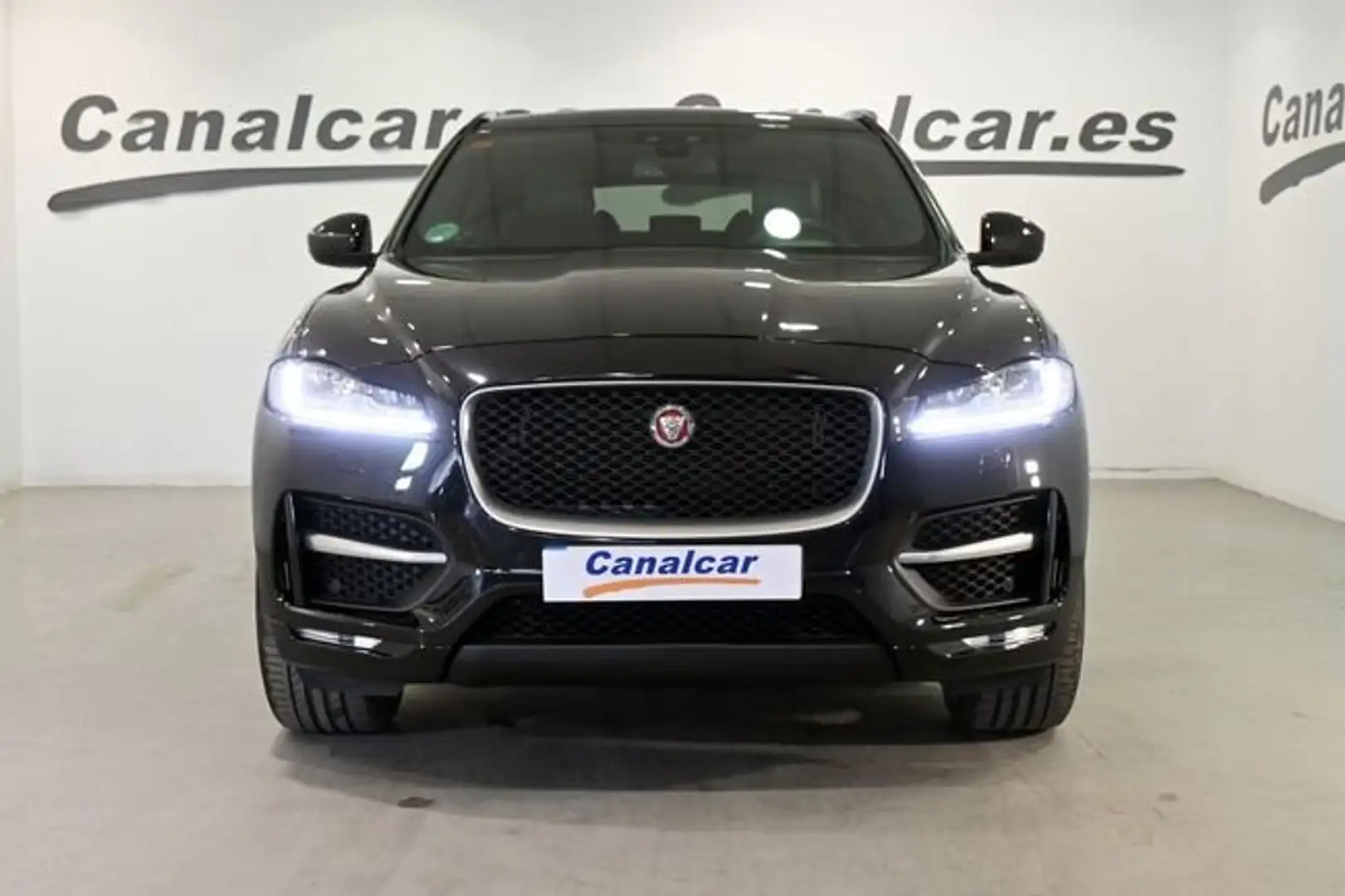 Jaguar F-Pace 2.0 i4D 132 kW (180 CV) AWD Auto Pure Negro - 2