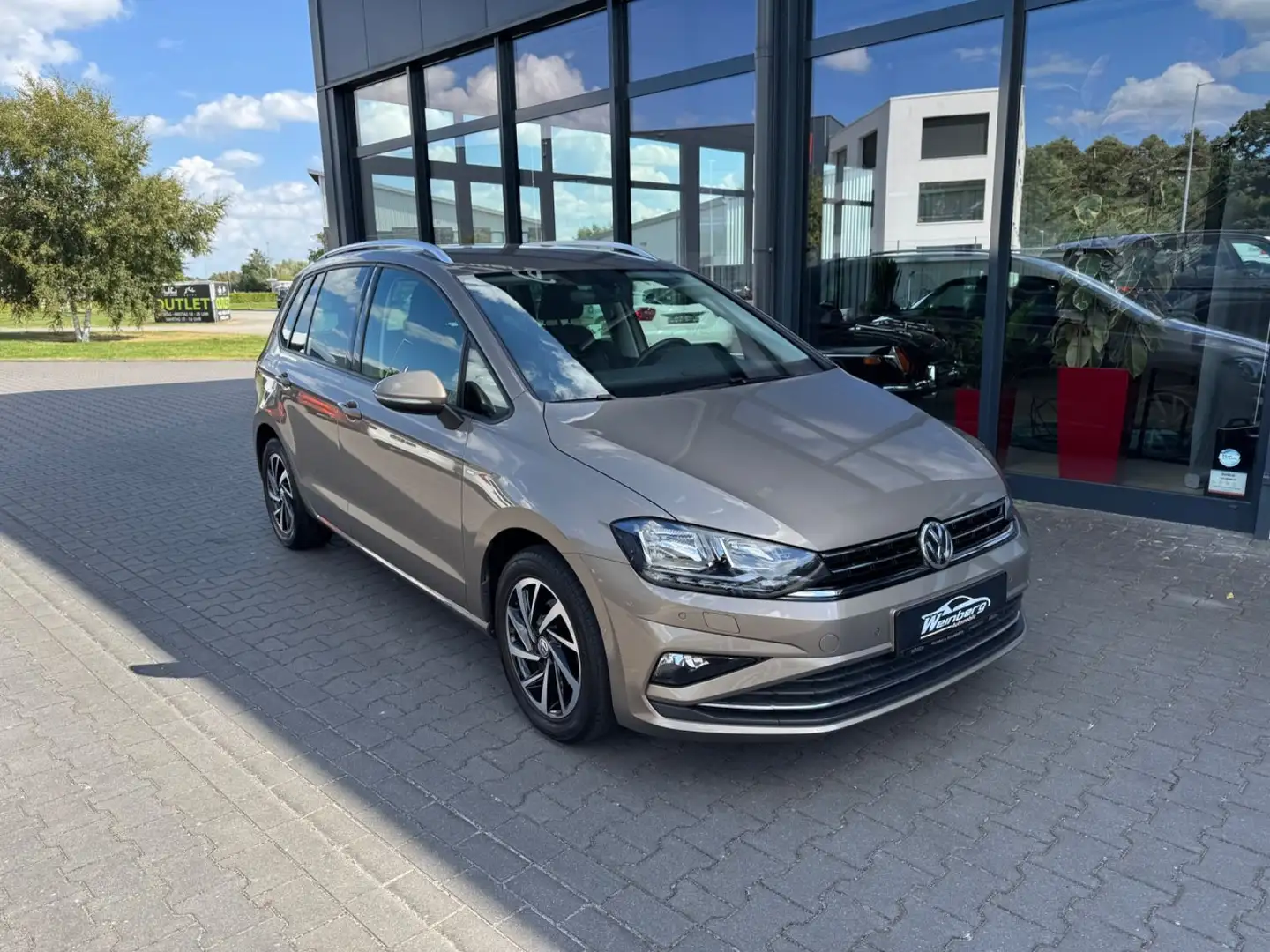 Volkswagen Golf Sportsvan VII Join-DSG-Navi Gold - 2