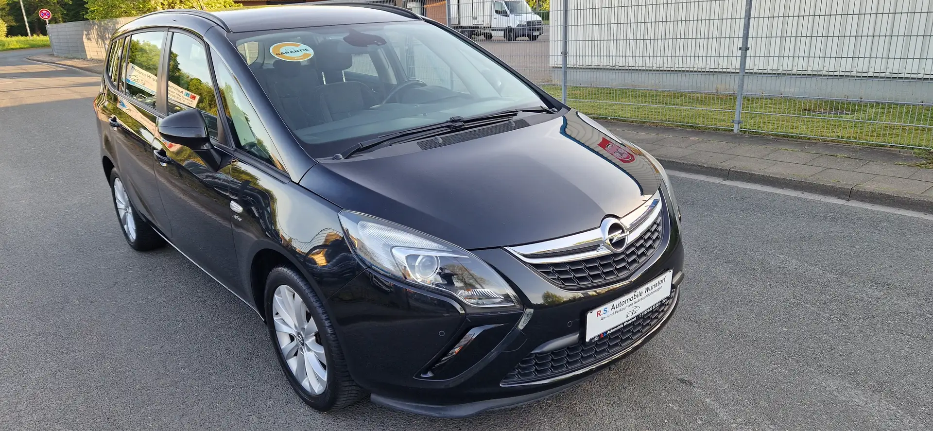 Opel Zafira Tourer Edition Schwarz - 2