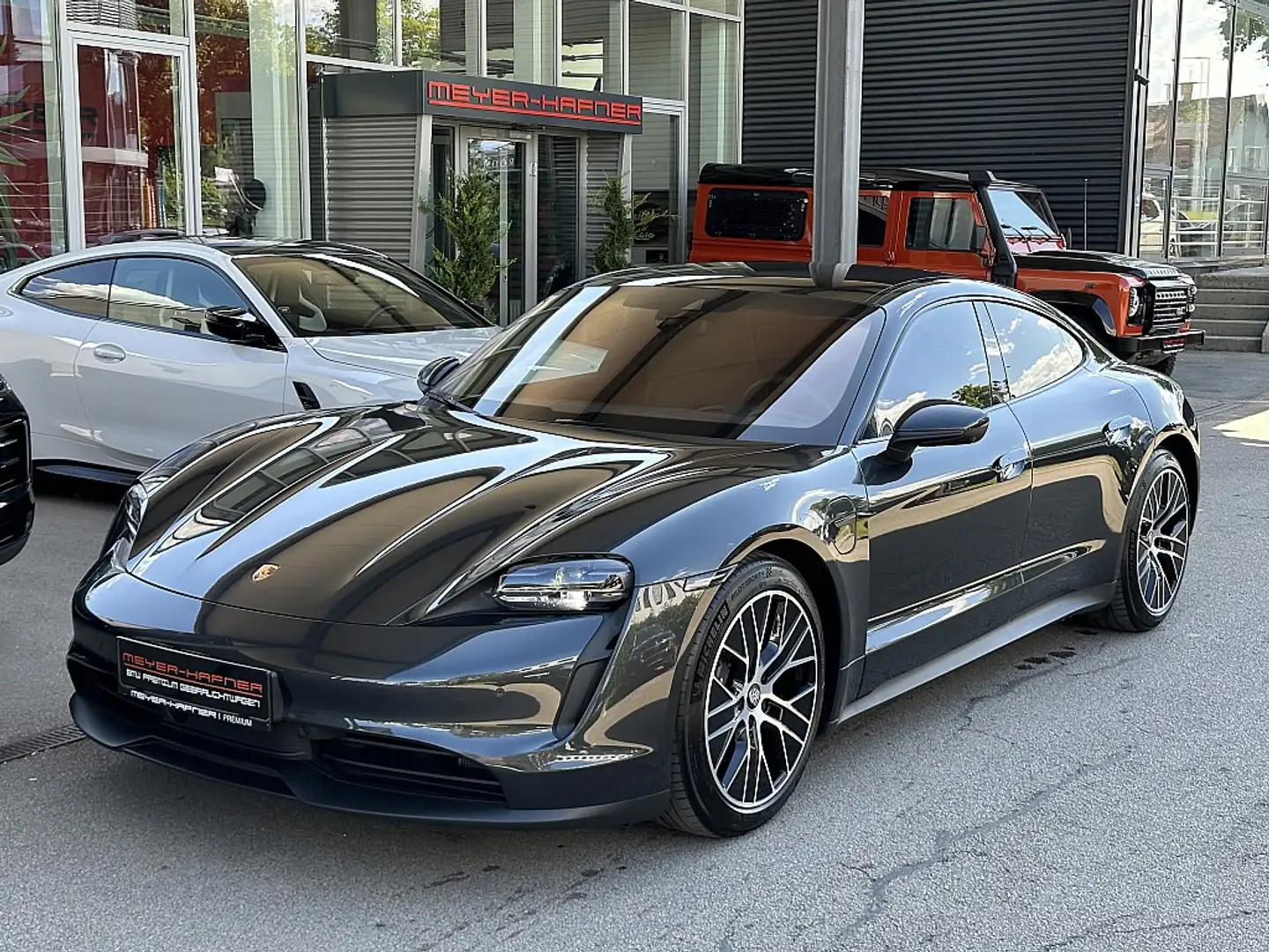 Porsche Taycan Performance Plus / 40% NACHLASS / PANO / LUFT /... Grau - 1