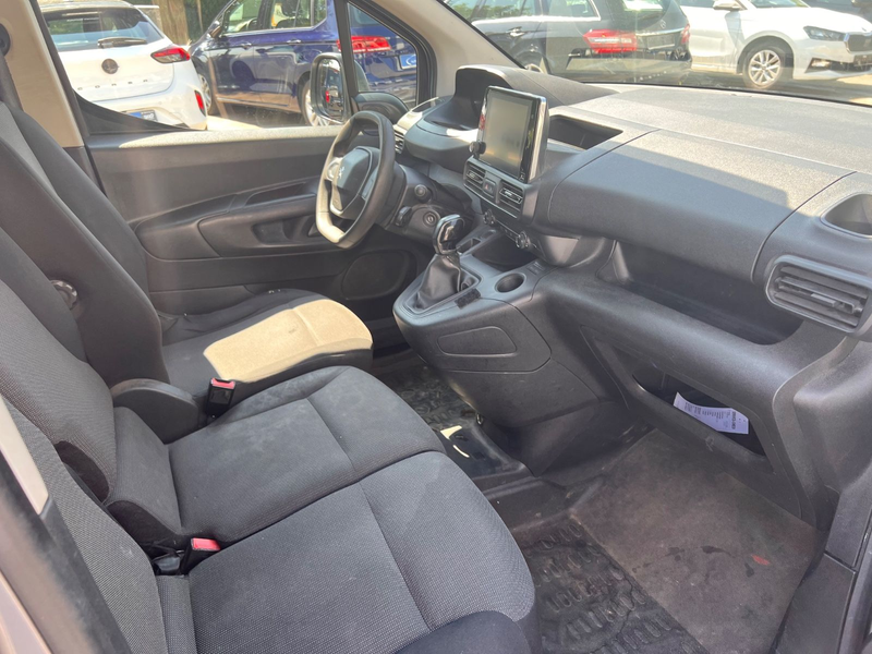 Peugeot Partner Premium L1 *AHK*Klima*PDC*Navi* — photo 10
