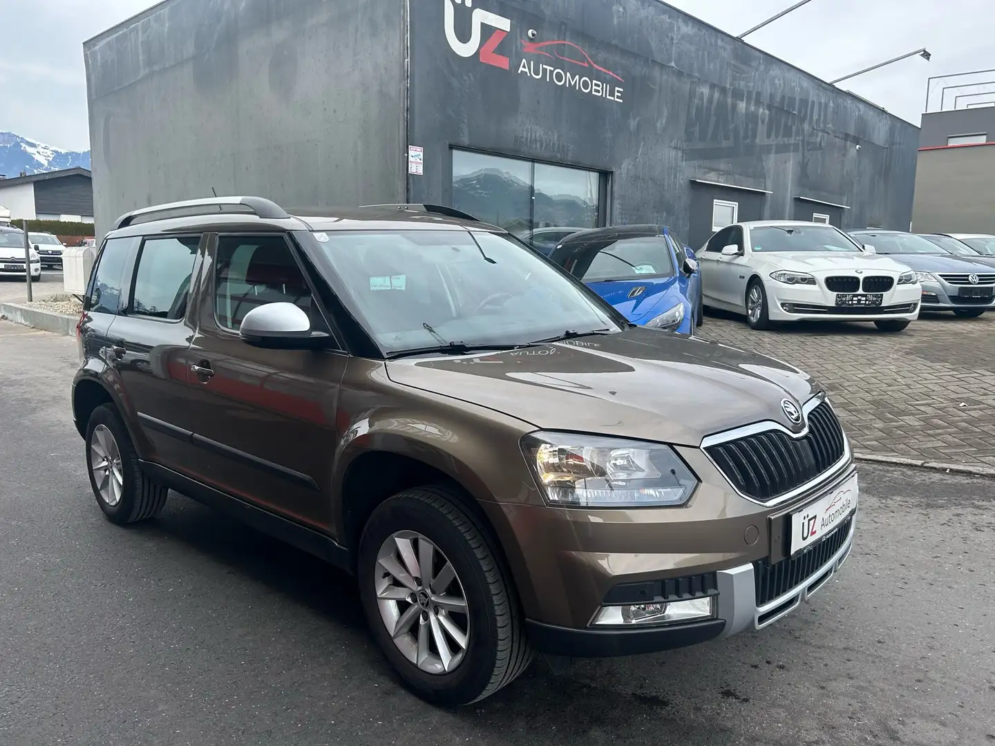 Skoda Yeti ***AKTION*** AUTOMATIK*** ALLRAD Ambition Outdoorx Marrón - 1