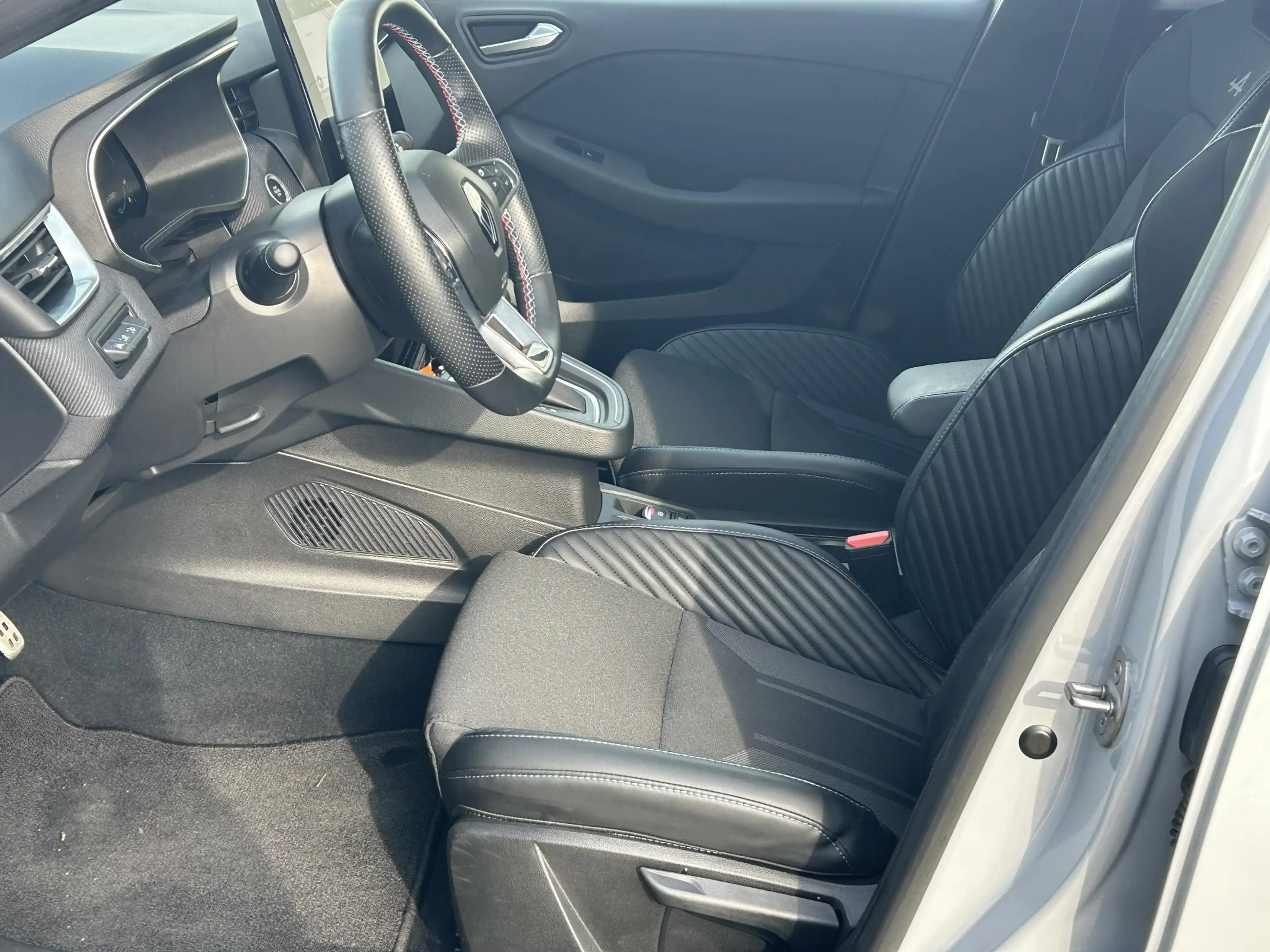 Renault Clio 1.6 E-Tech Full Hybrid 145 esprit Alpine | Navigat — photo 27